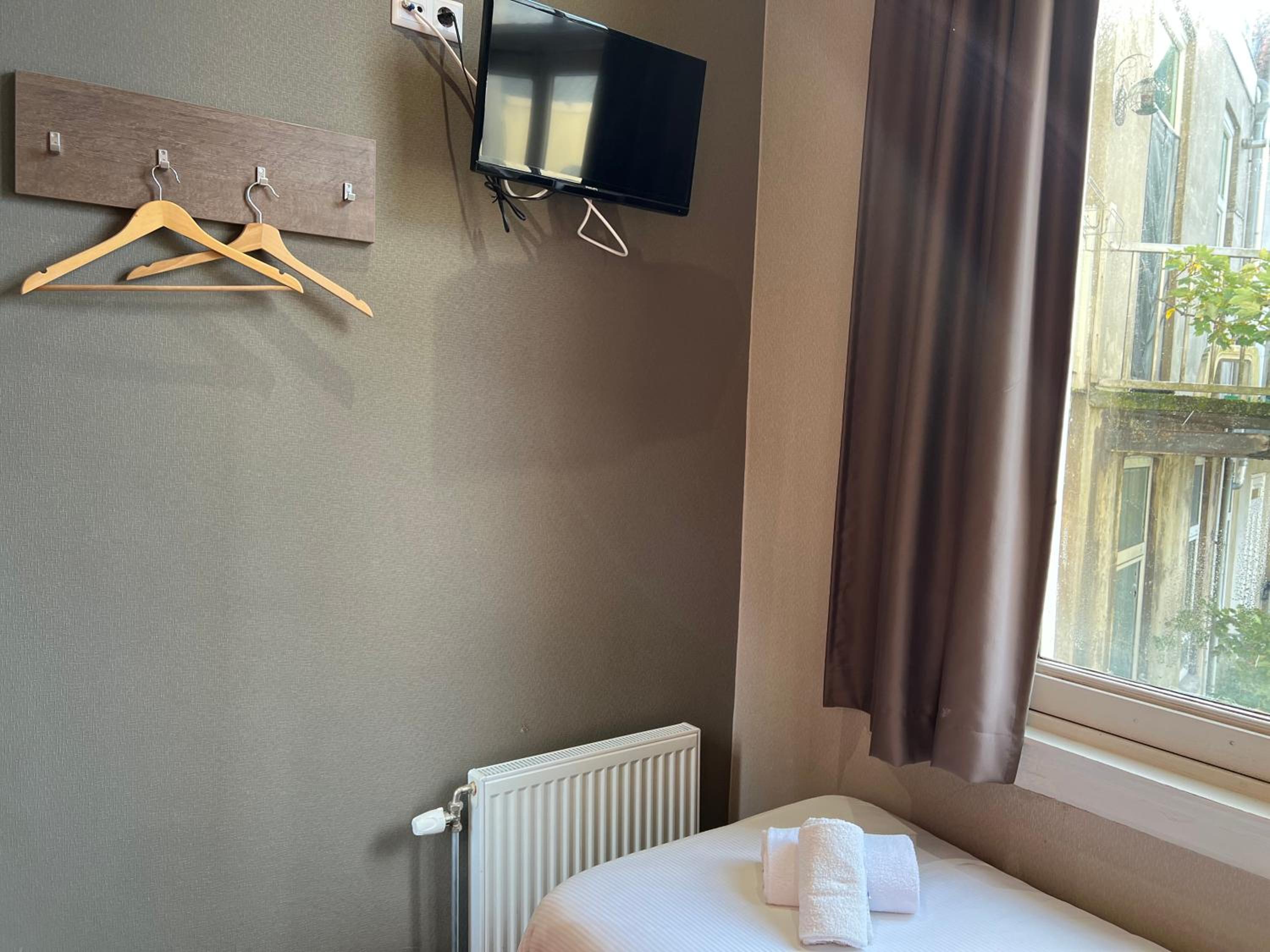 Small Single Room