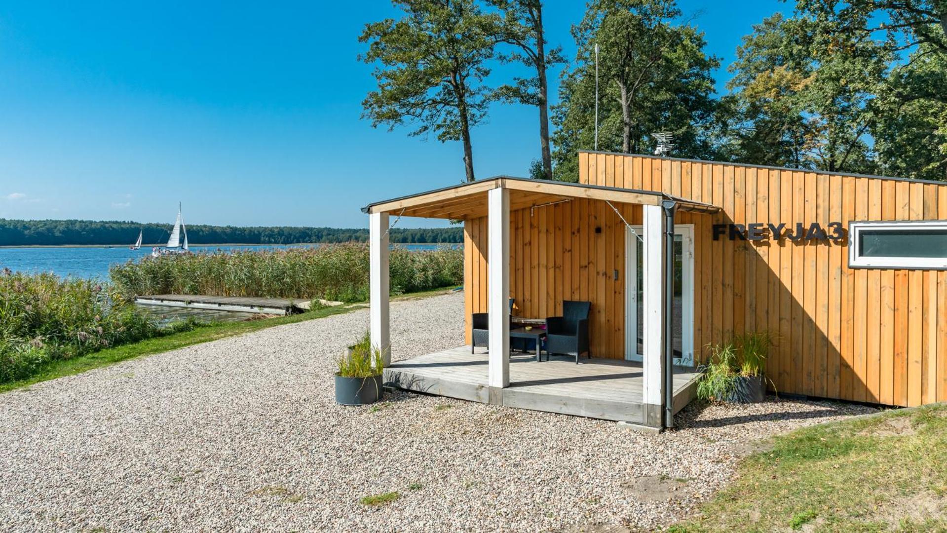 Studio with Lake View photo 3