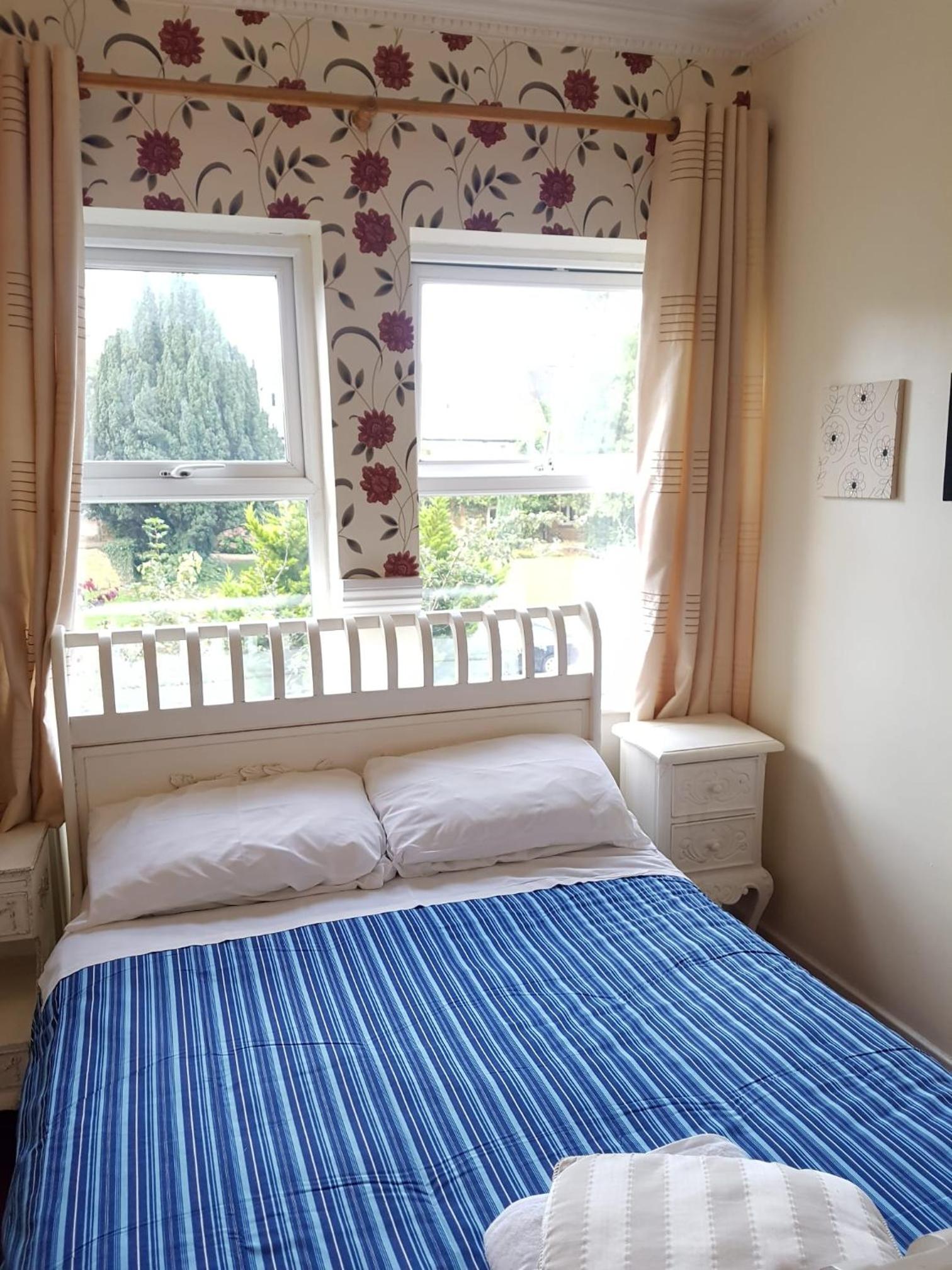 Standard Double Room - Photo 2