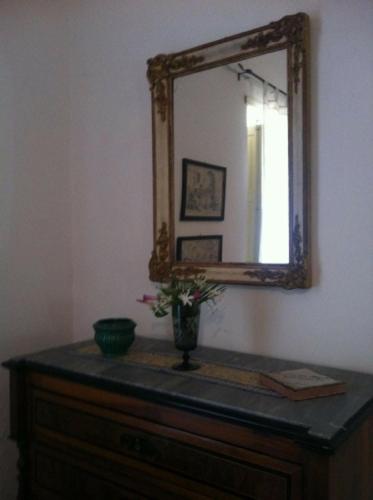 Family Room with Private Bathroom - Photo 2