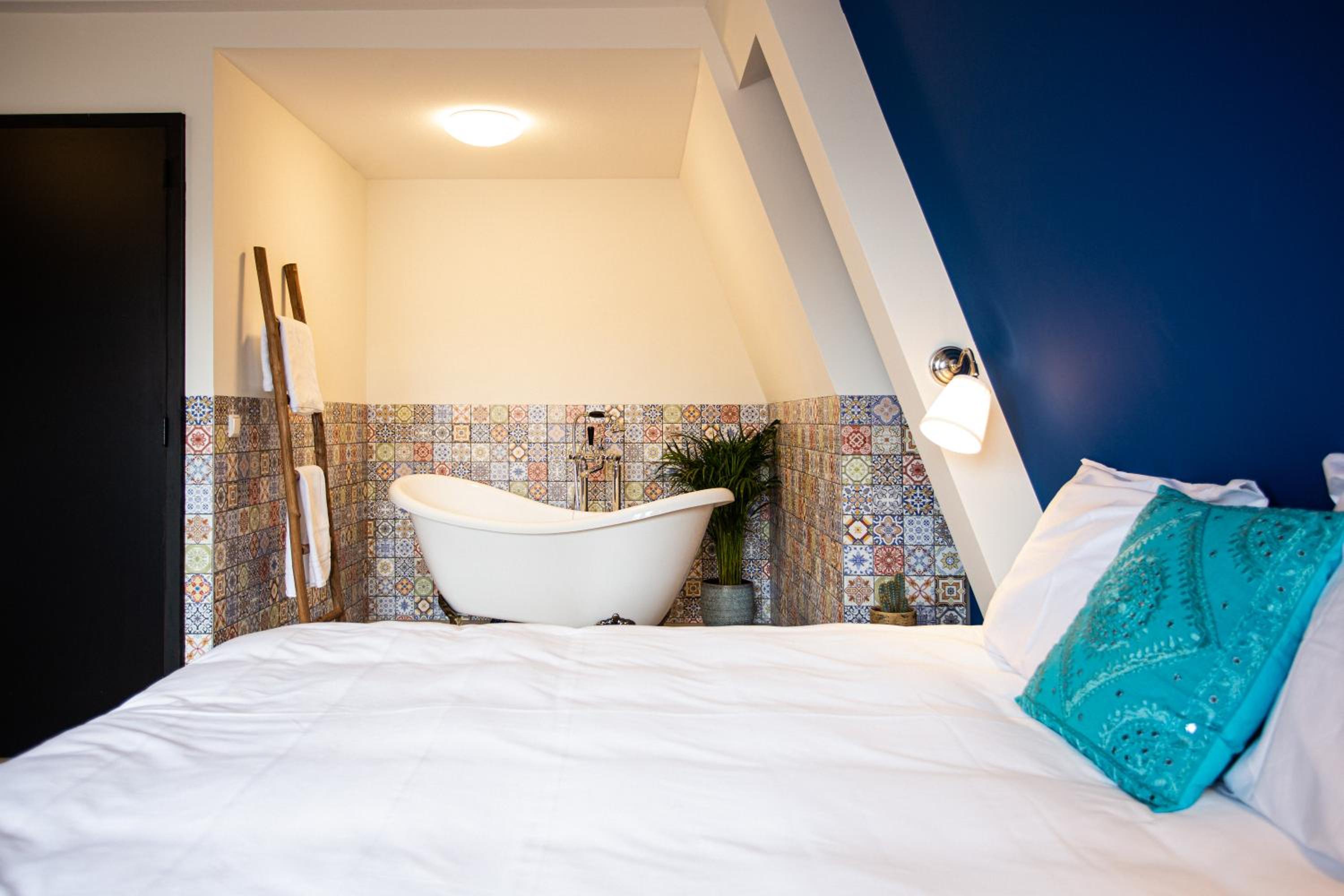 Deluxe Suite - Photo 3