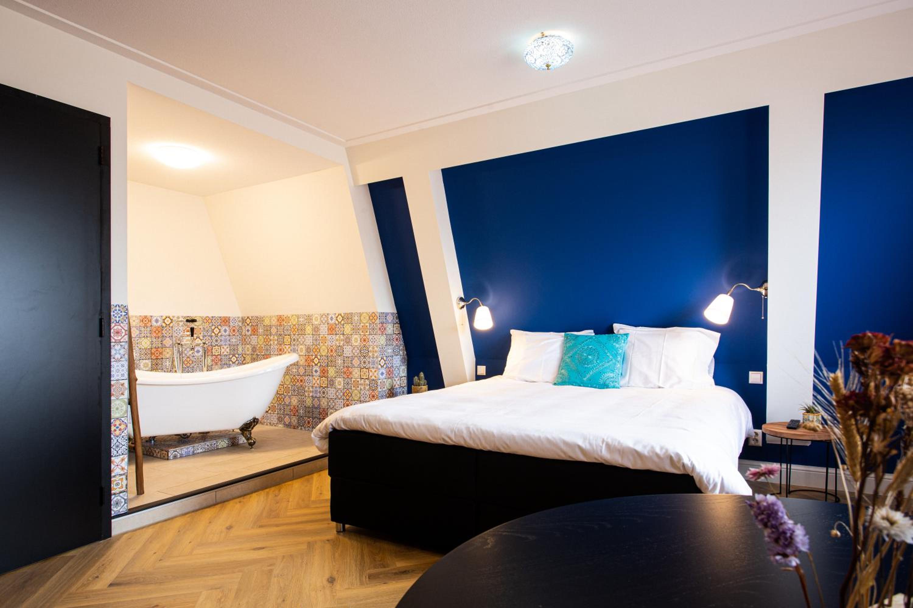 Deluxe Suite - Photo 4