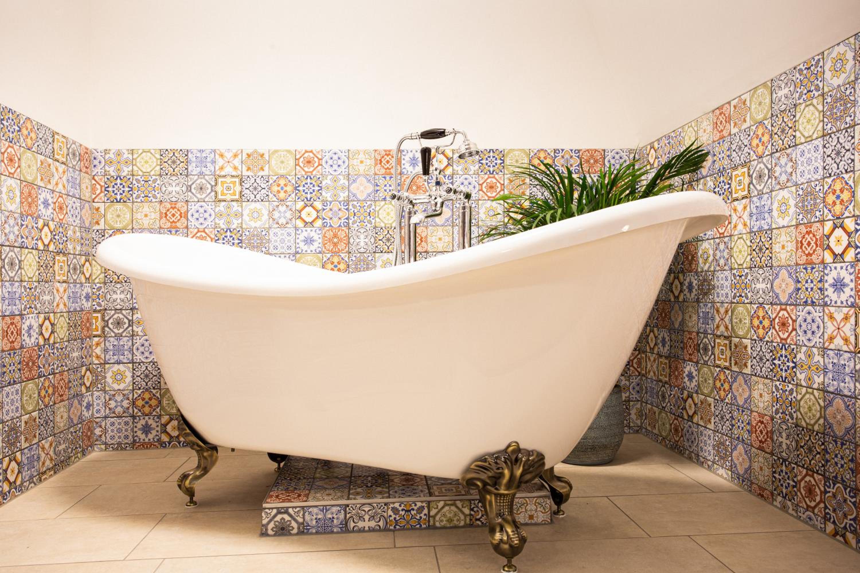 Deluxe Suite - Photo 2