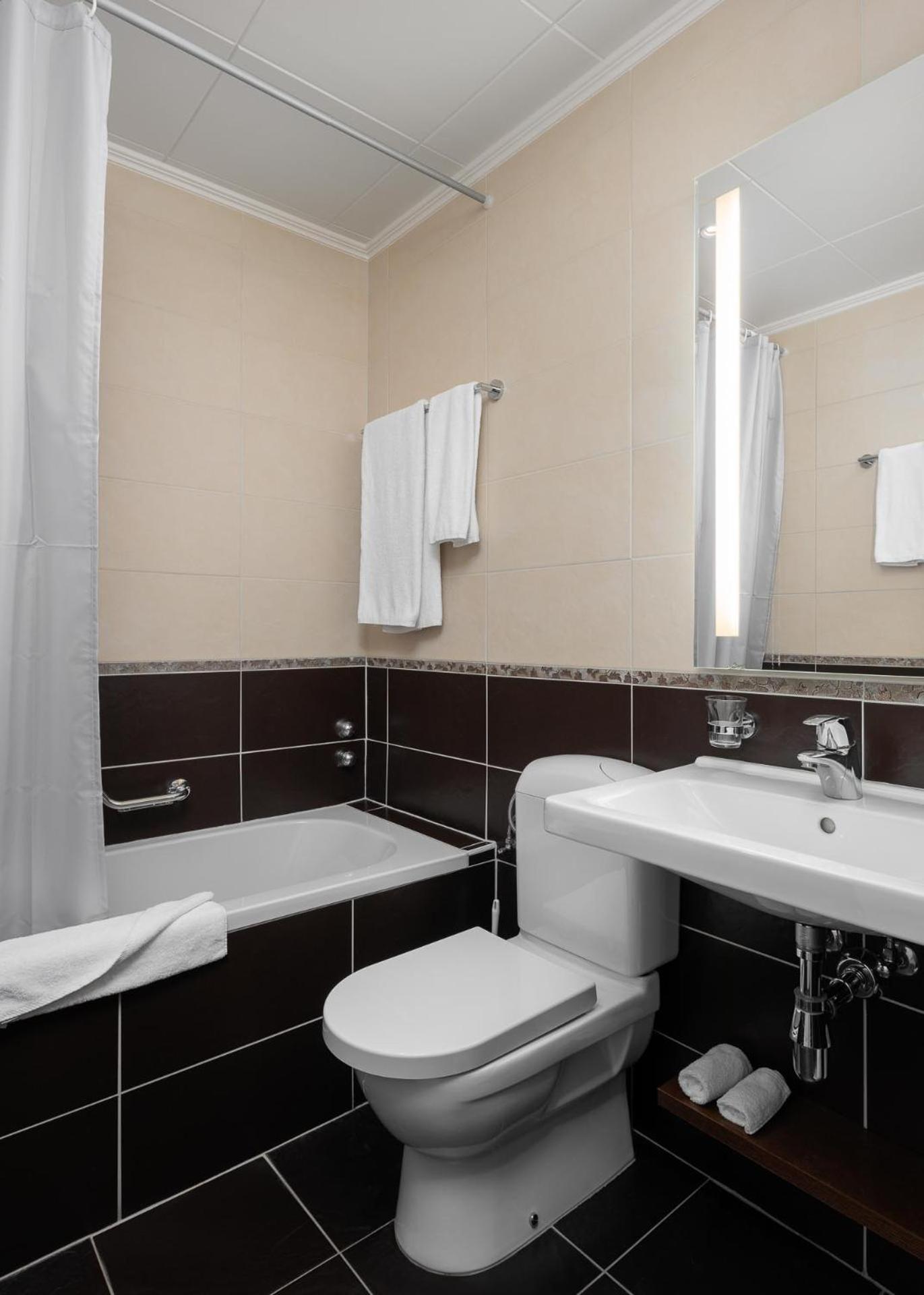 Double Room With Lake View photo 2