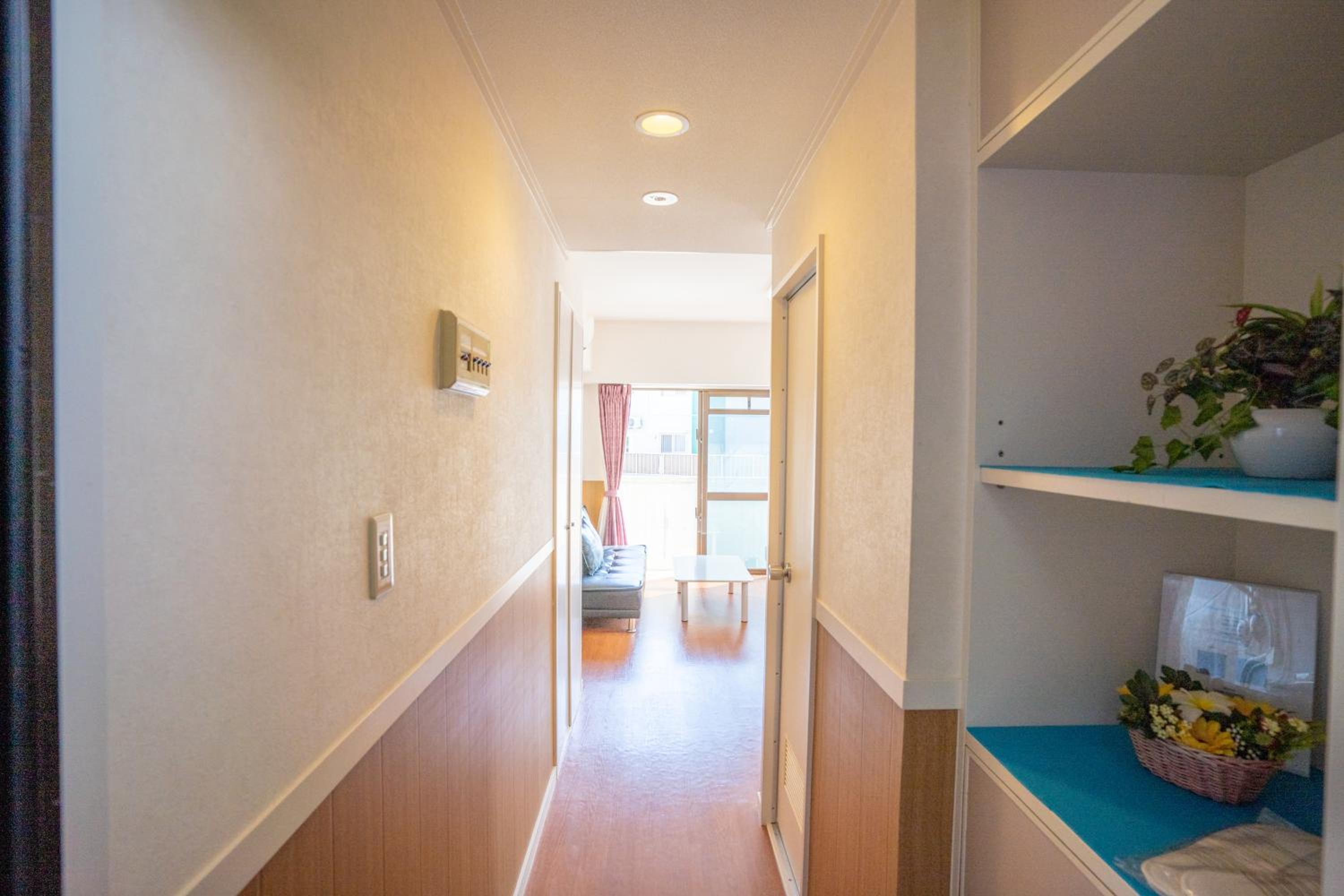 One-Bedroom Apartment photo 2