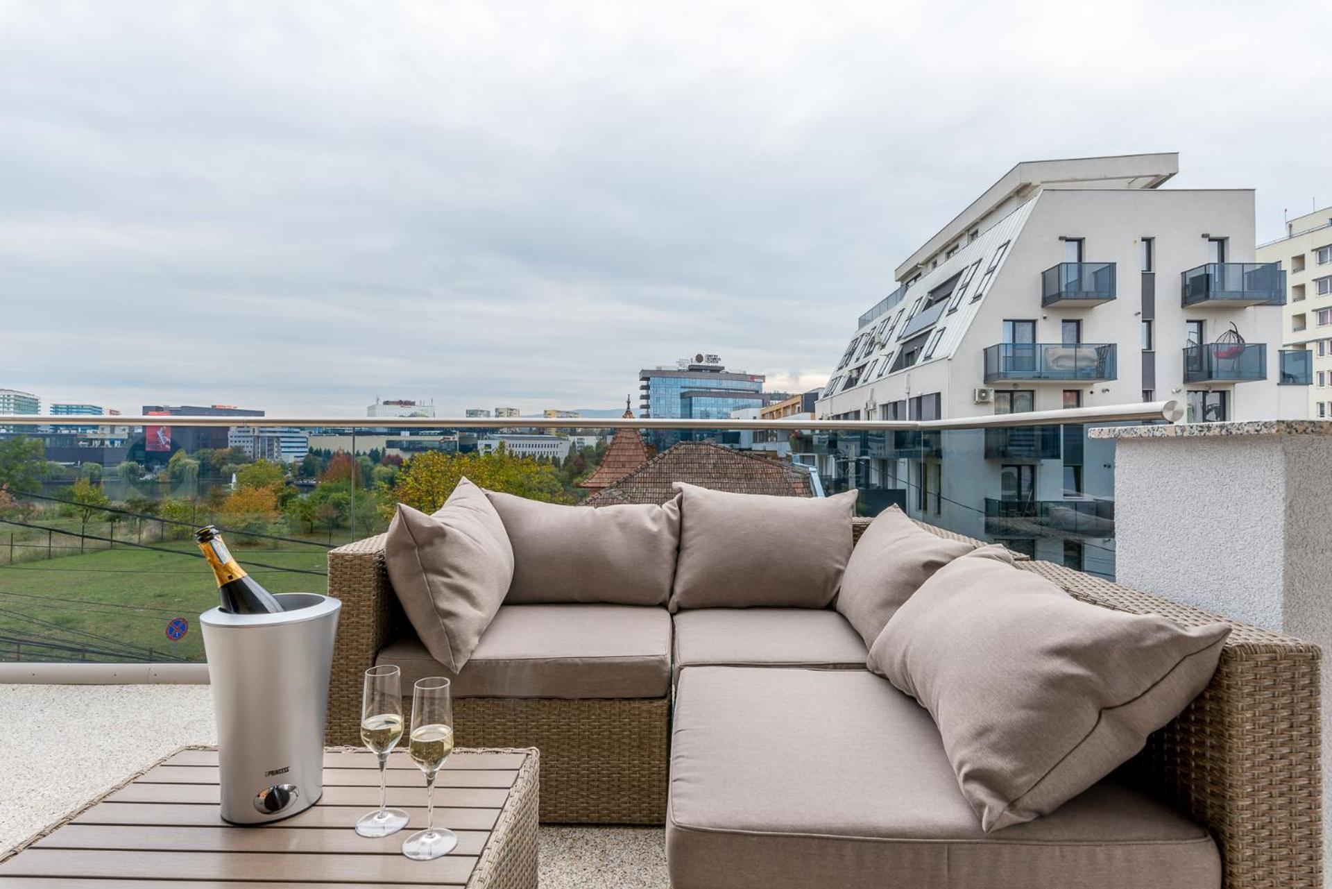 Suite with Terrace - Photo 25
