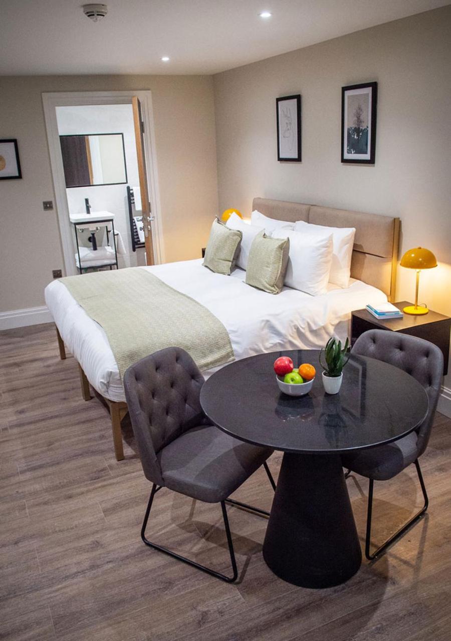 Studio Apartment - Photo 3