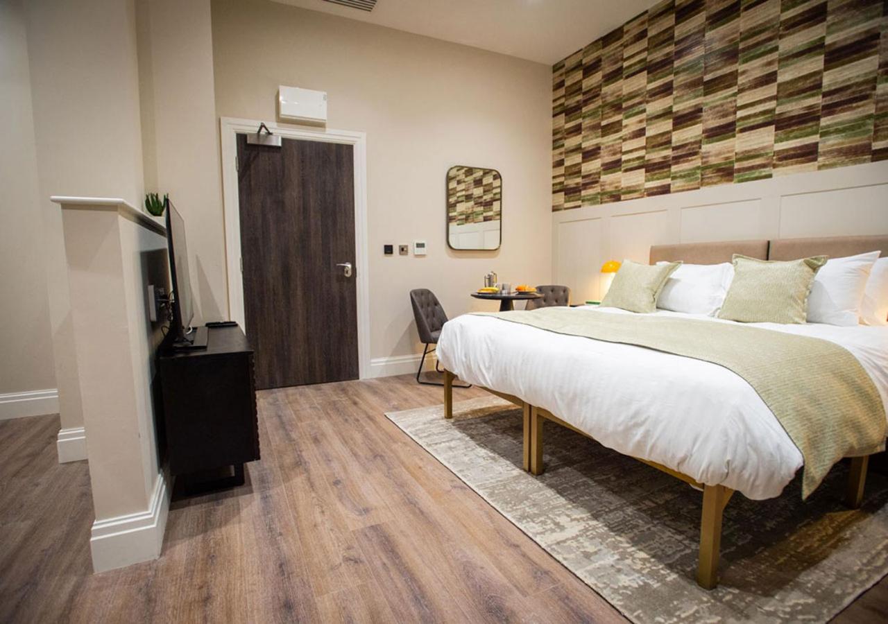 Studio Apartment - Photo 8