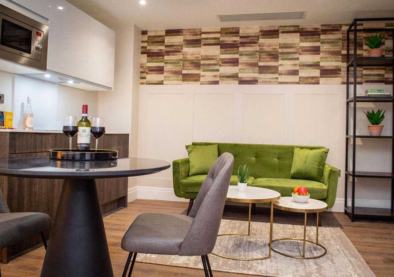 One-Bedroom Apartment - Photo 6
