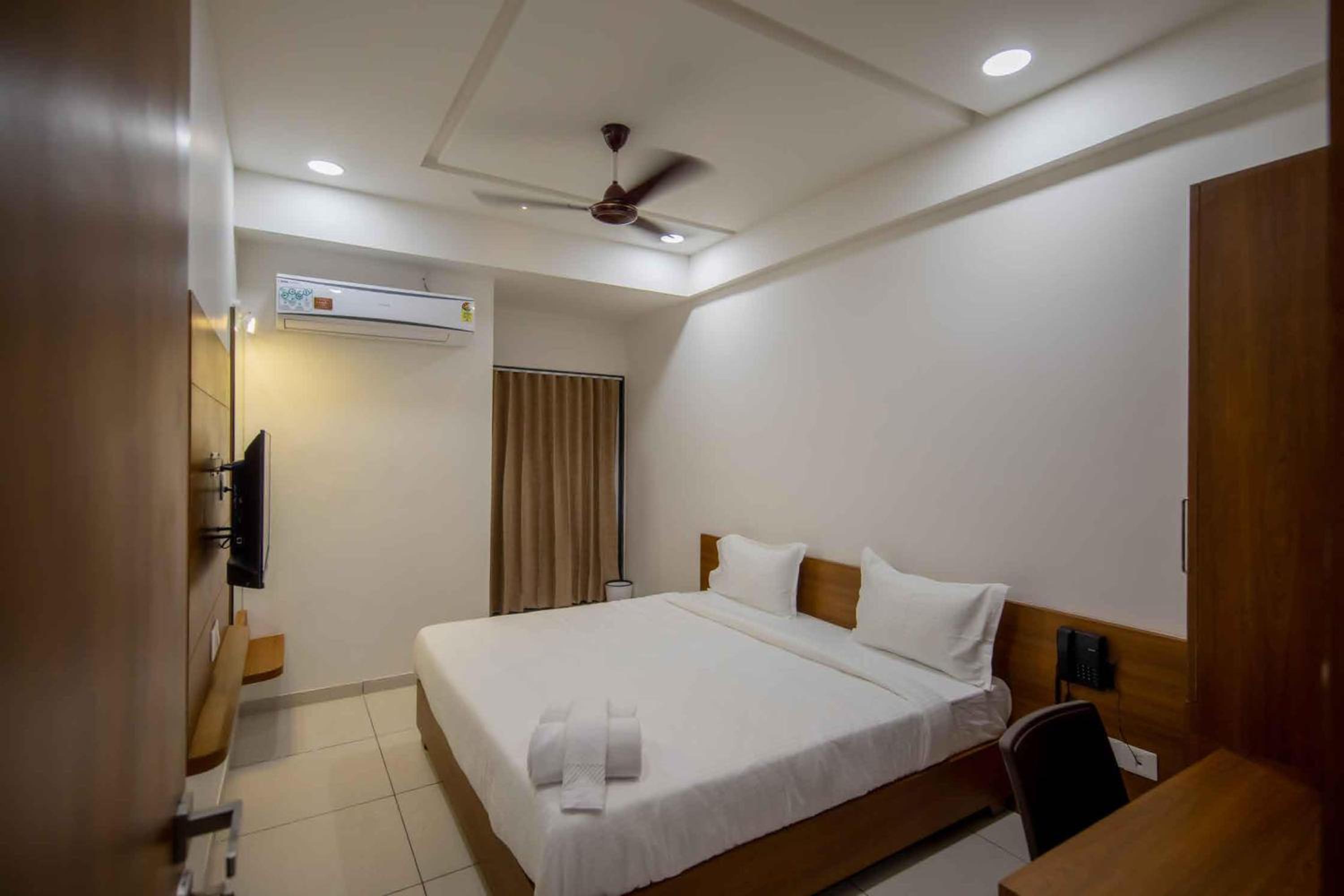 Deluxe Double Room - Photo 1
