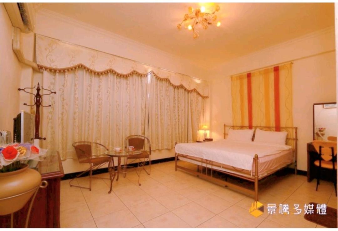 Large Double Room
