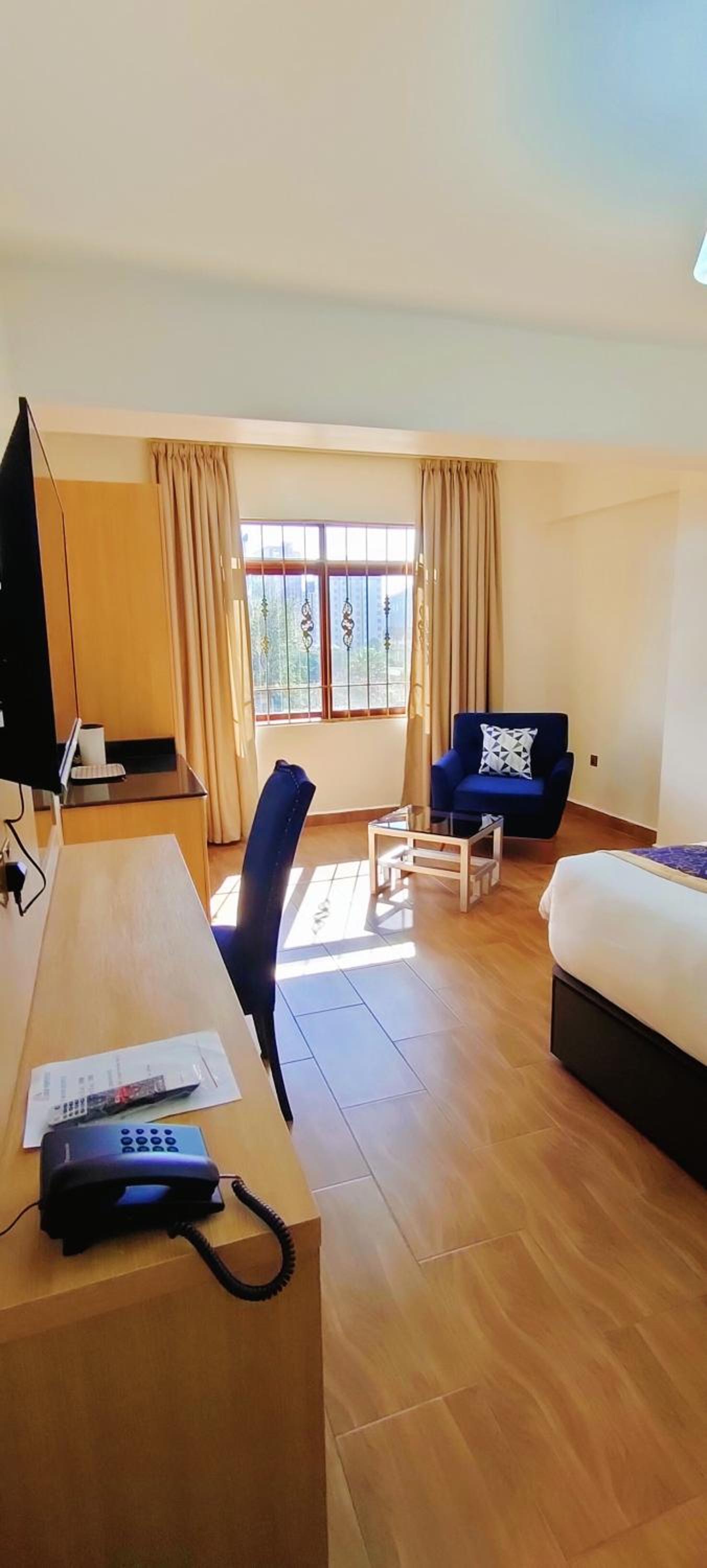 Deluxe Double Room - Photo 26