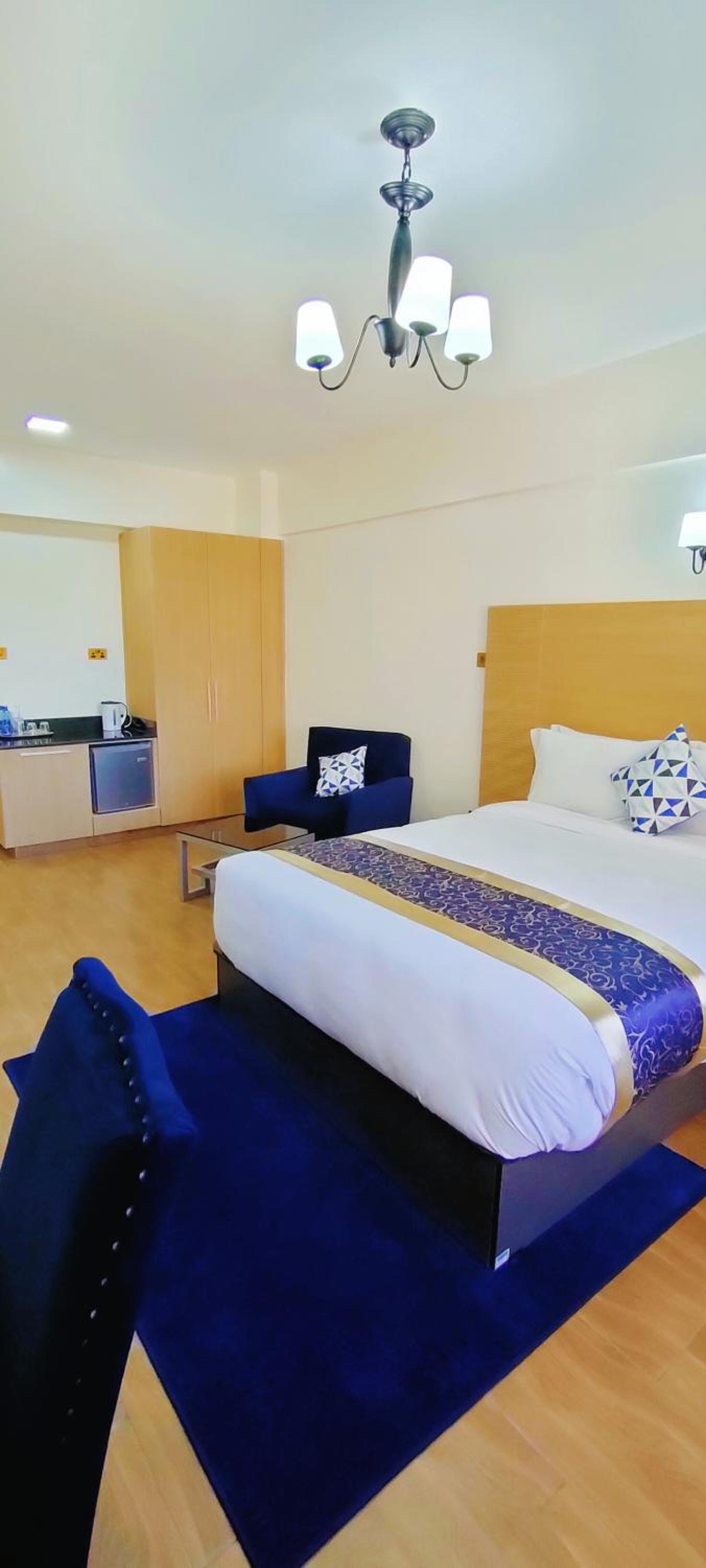 Deluxe Double Room - Photo 17