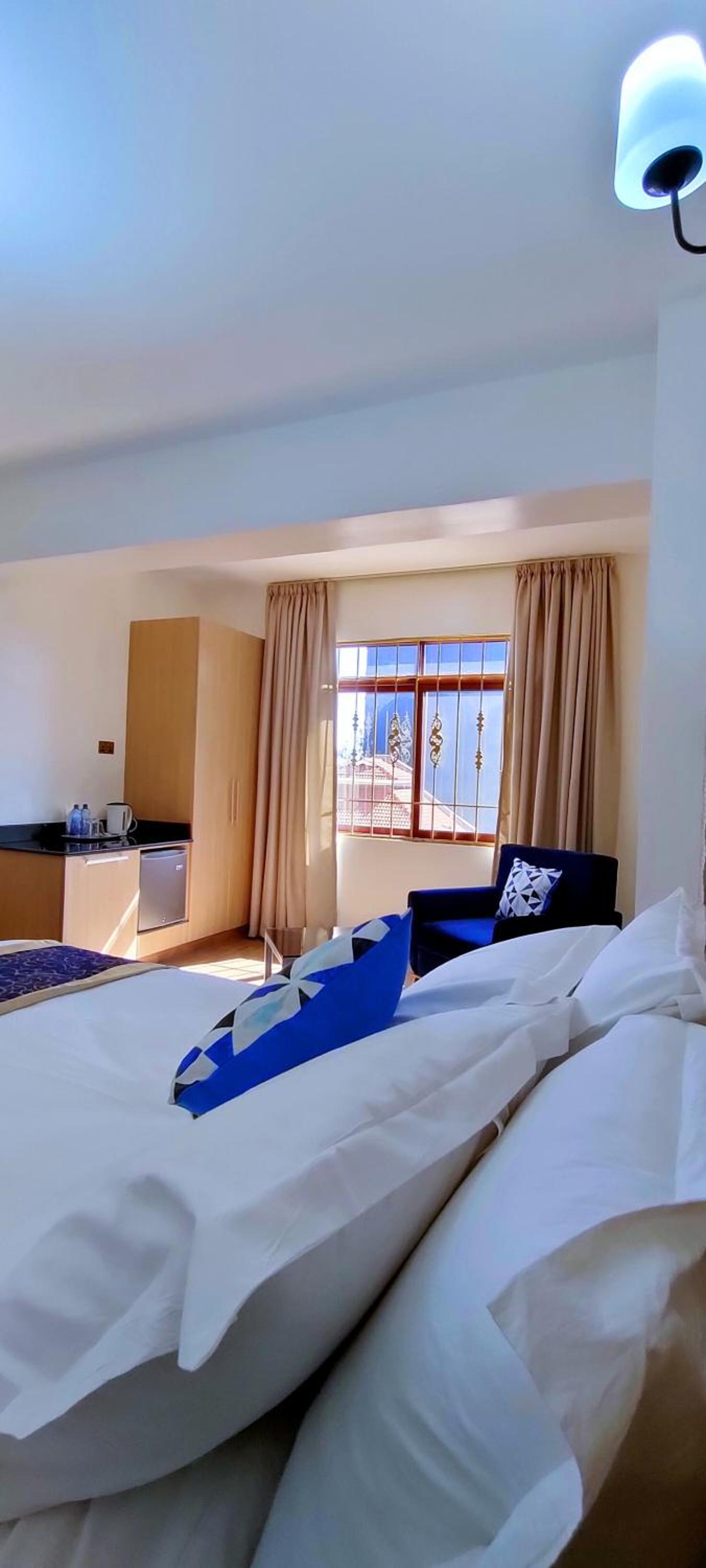 Economy Double Room - Photo 16