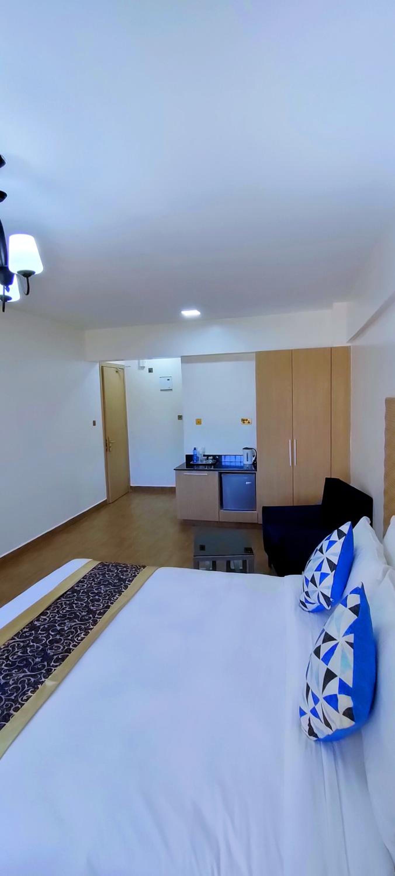 Deluxe Double Room - Photo 15