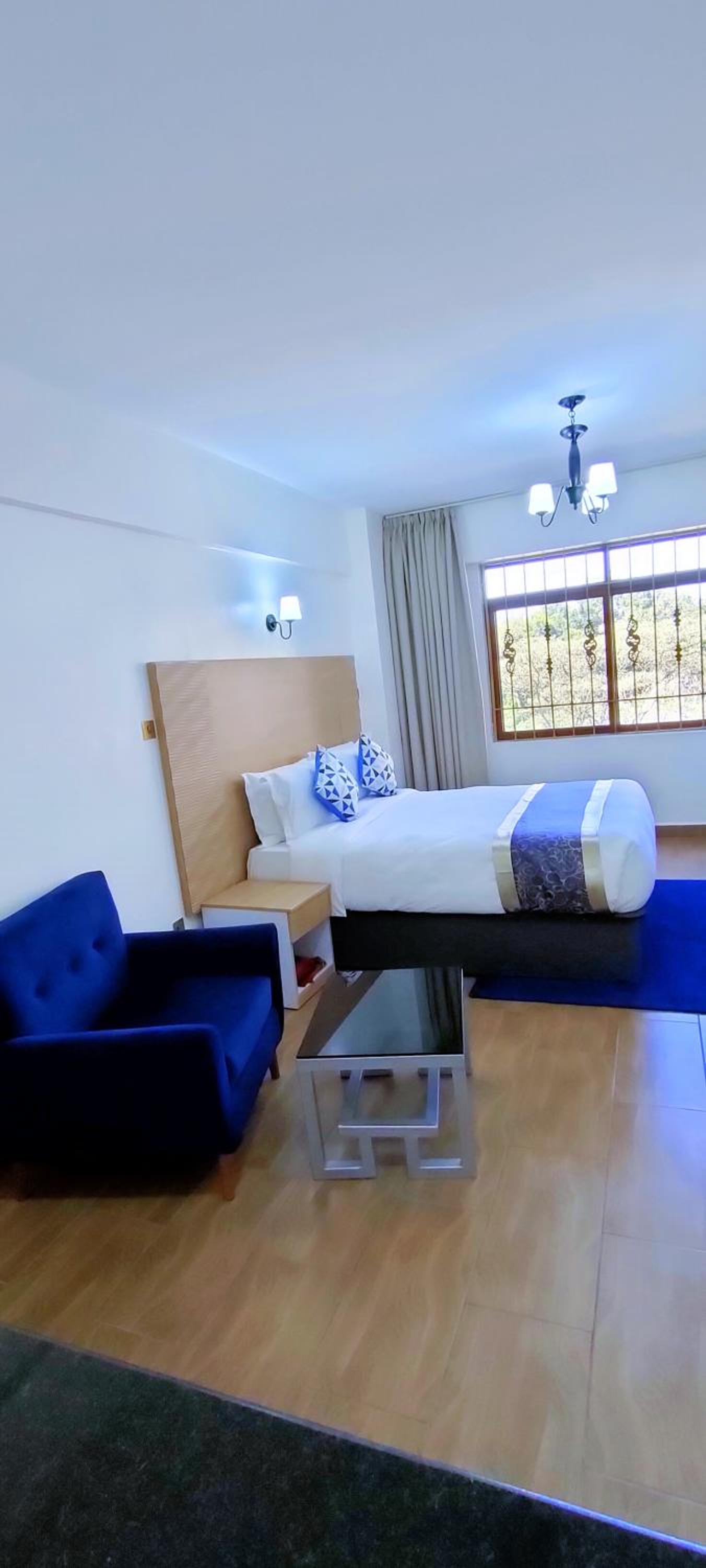 Deluxe Double Room - Photo 12