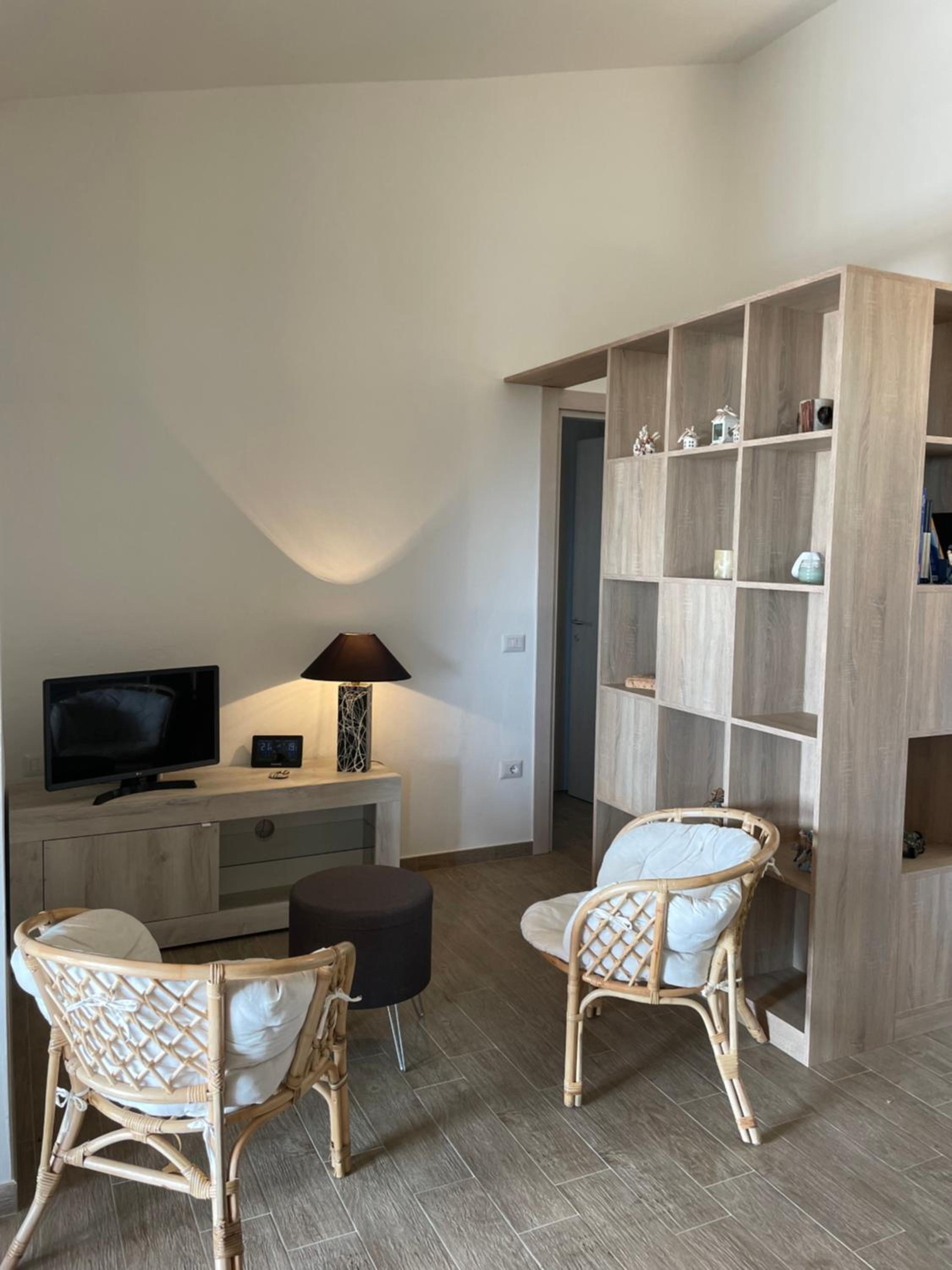 Three-Bedroom House photo 3