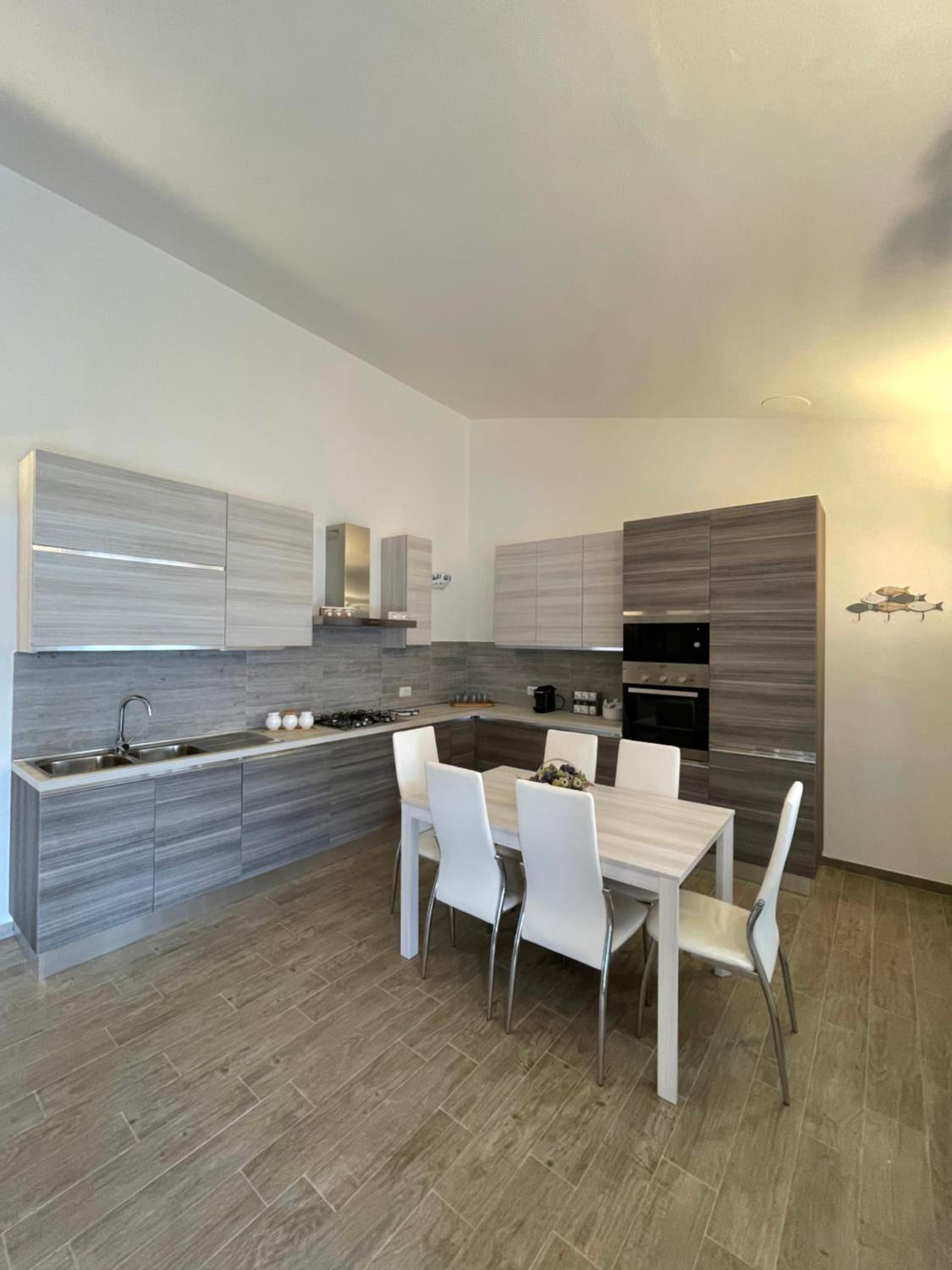 Three-Bedroom House photo 2