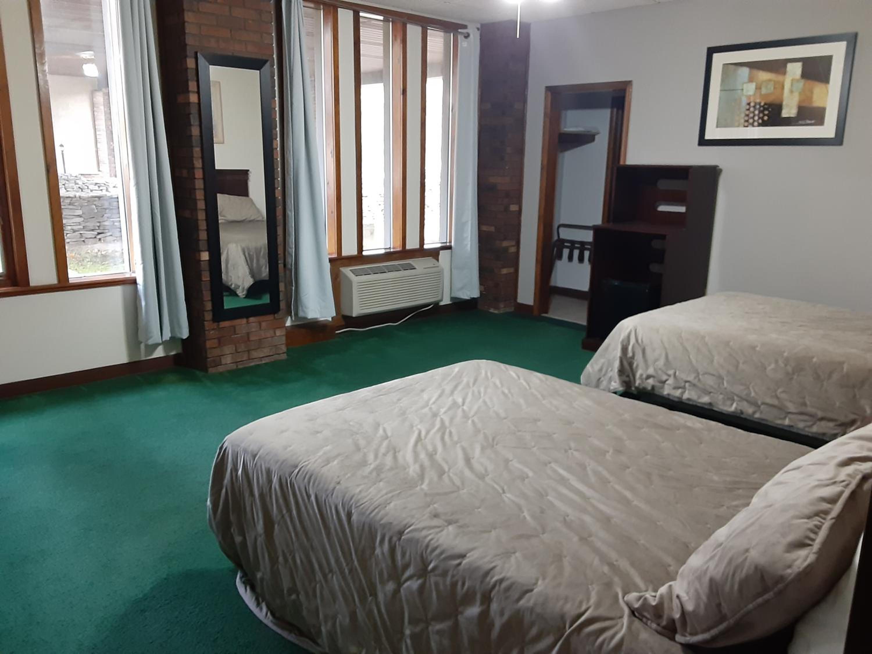 Deluxe Double Room With Bath photo 3
