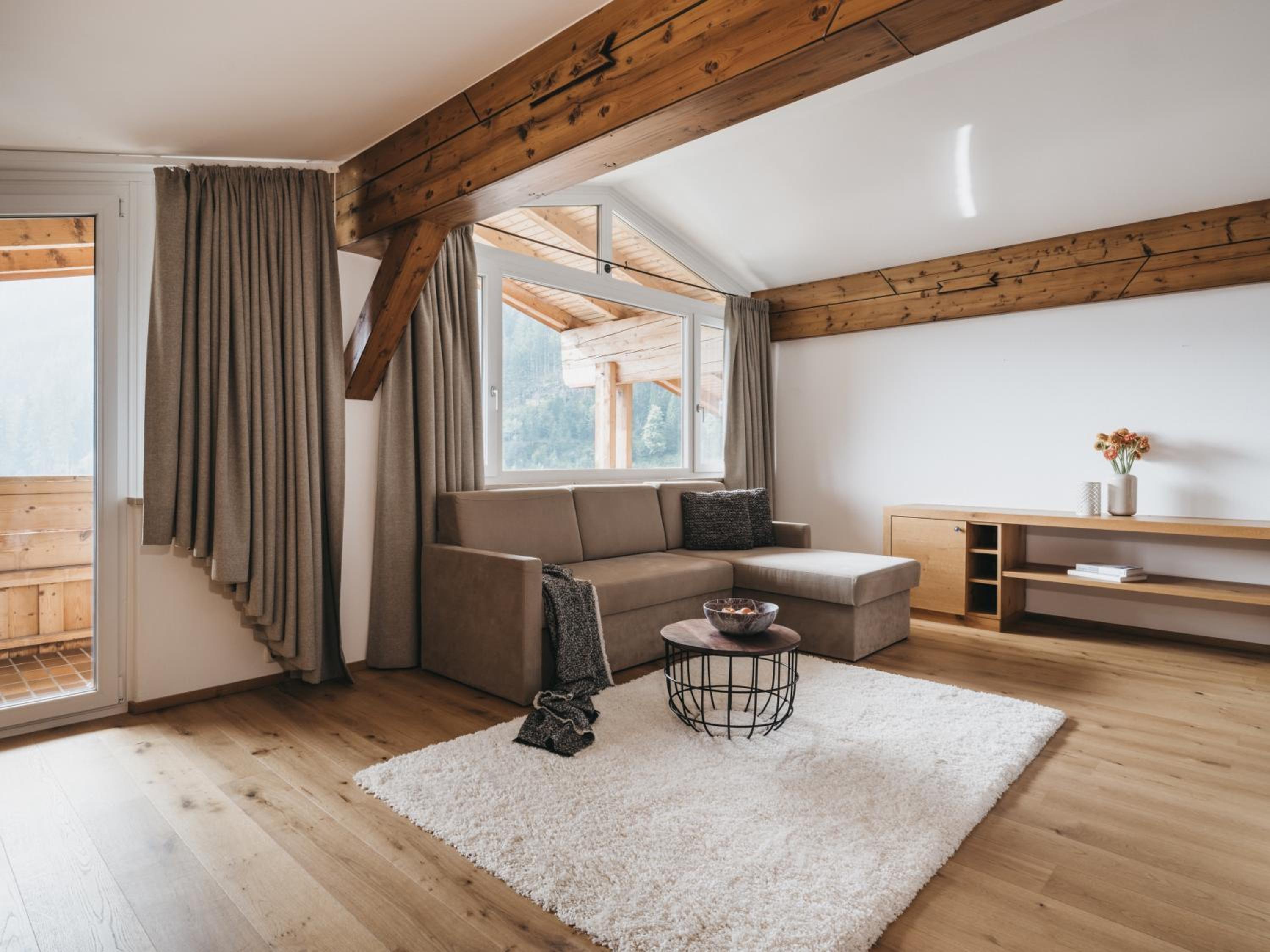 Suite with Panoramic View photo 2
