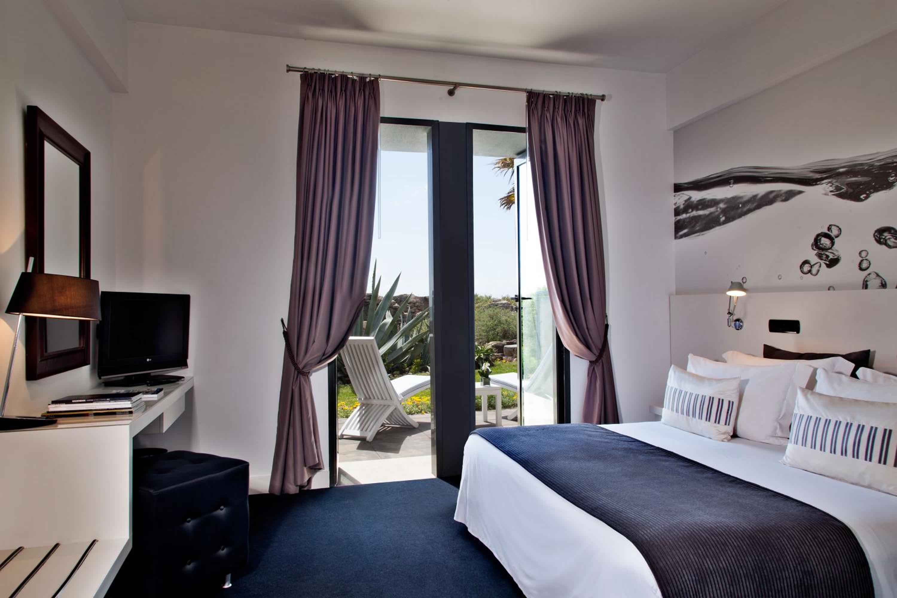 Double Room with Sea View - Photo 6