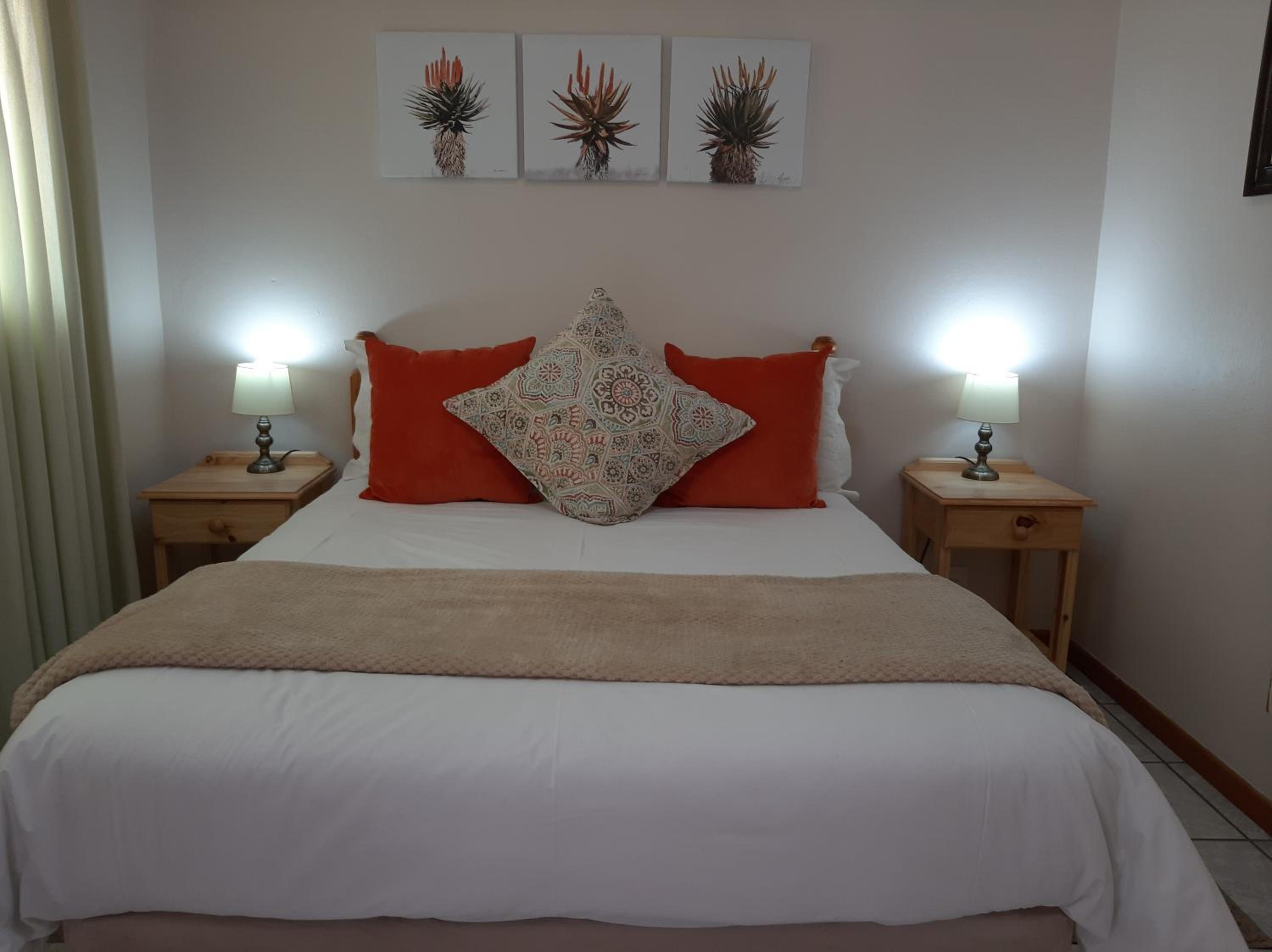 Double Room with Private Bathroom - Photo 3