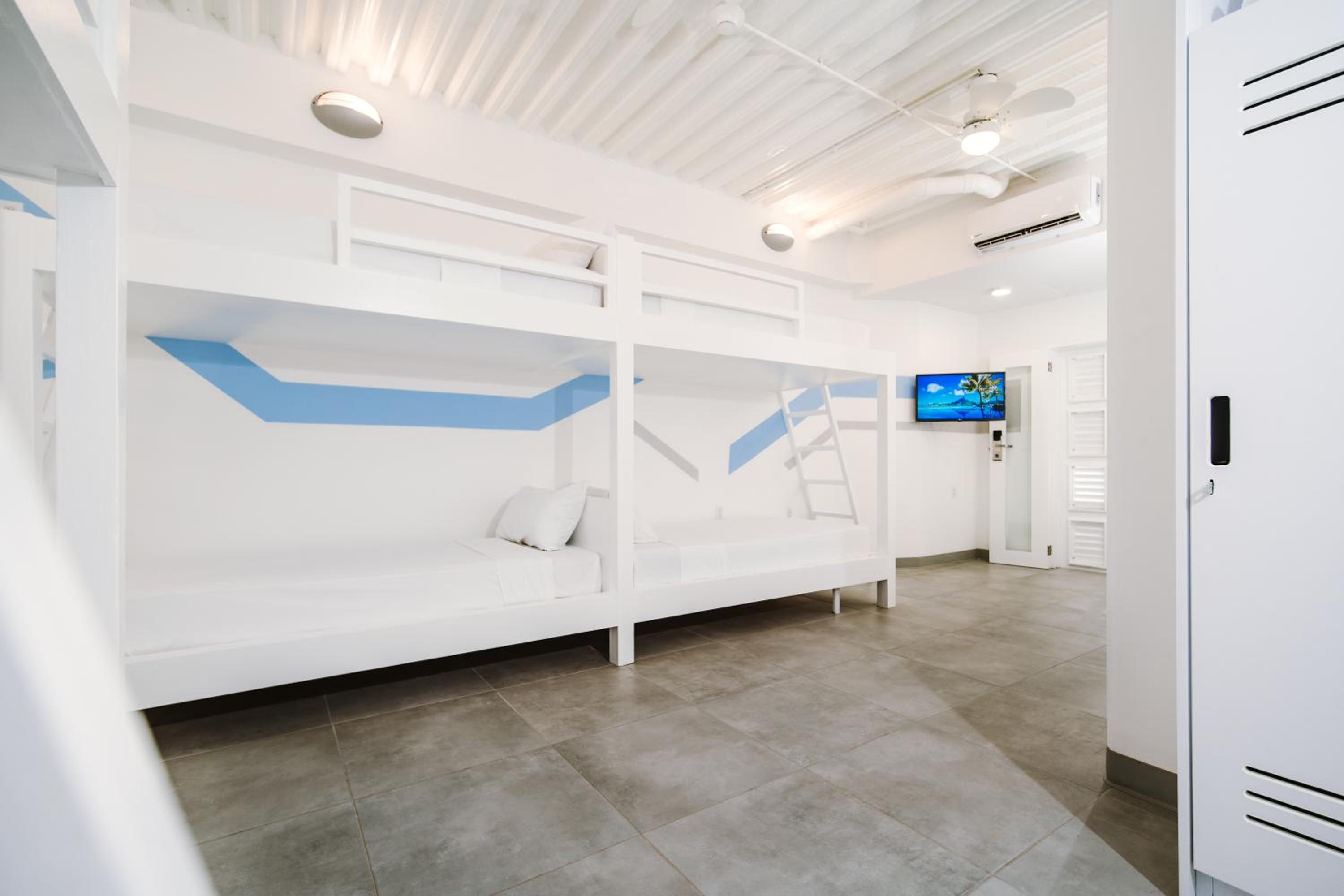 6-Bed Mixed Dormitory Room