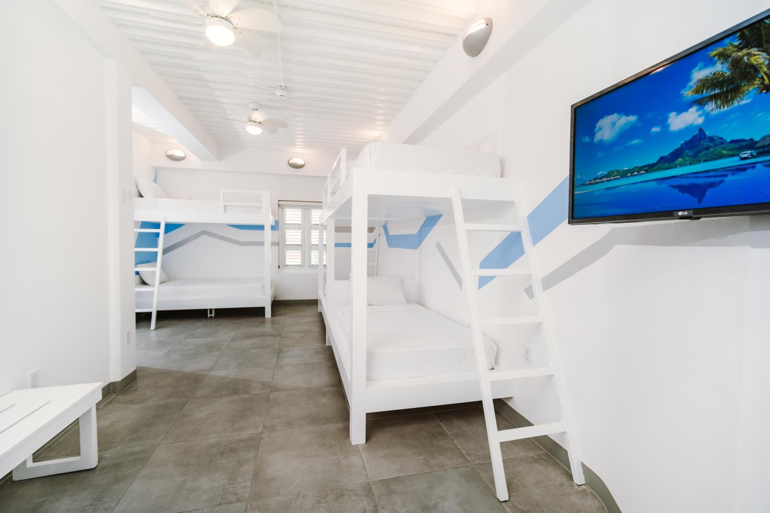 6-Bett-Mixed-Schlafsaalzimmer
