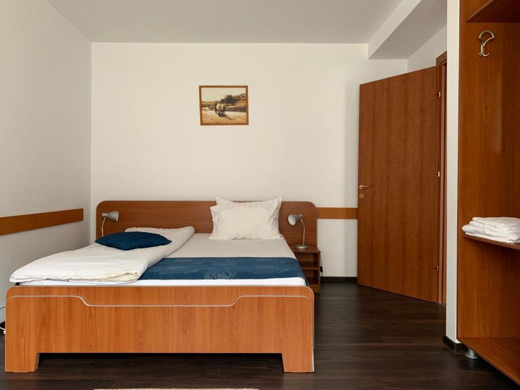 Two-Bedroom Suite with Balcony photo 1
