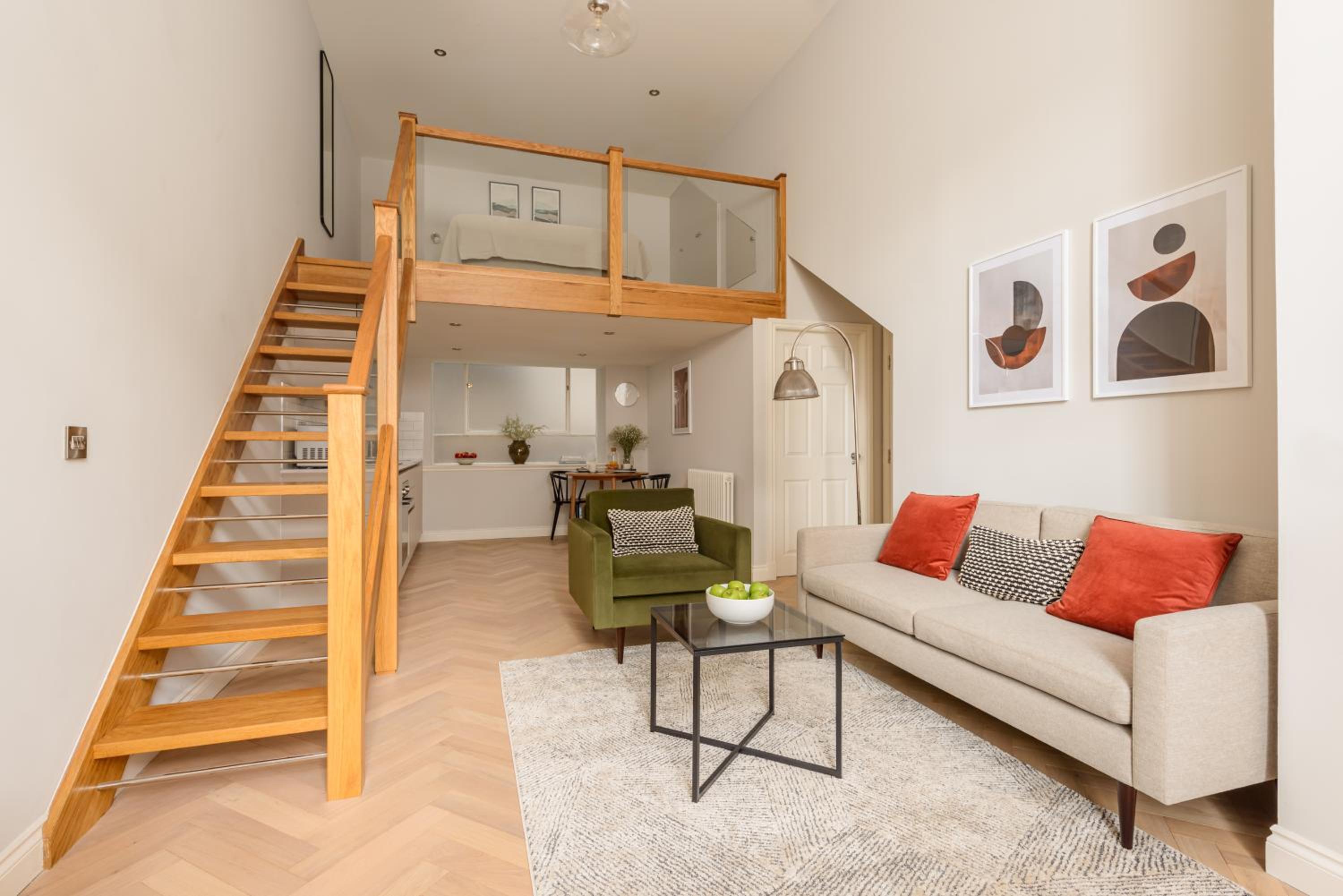 Grand Mezzanine Apartment 