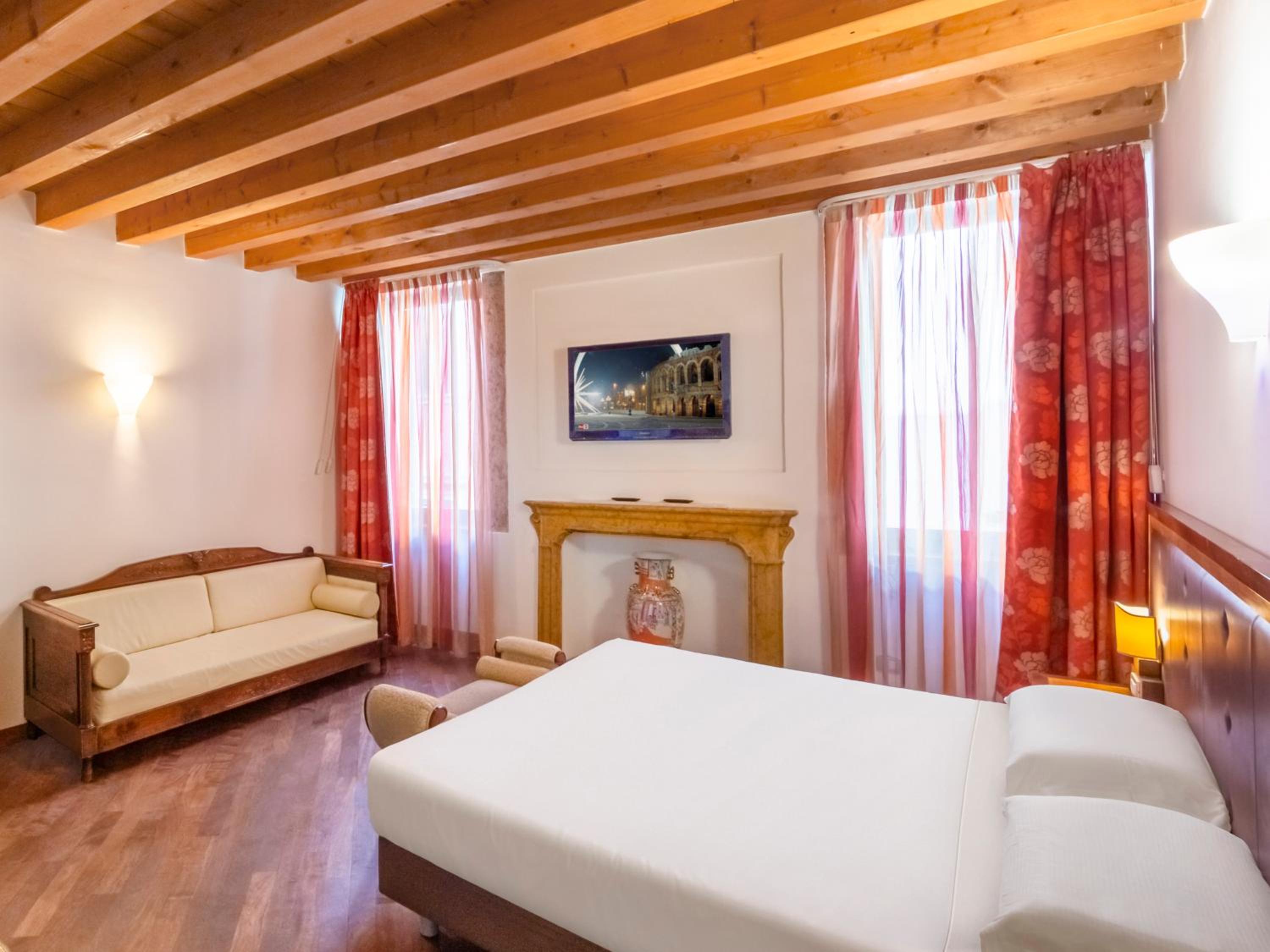 Classic Double Room - Photo 5