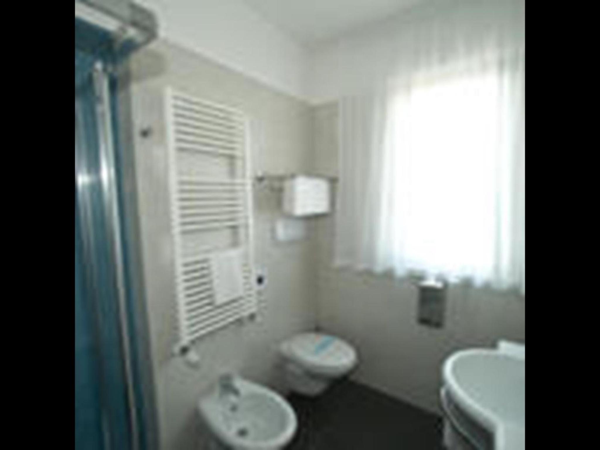 Triple Room - Photo 6