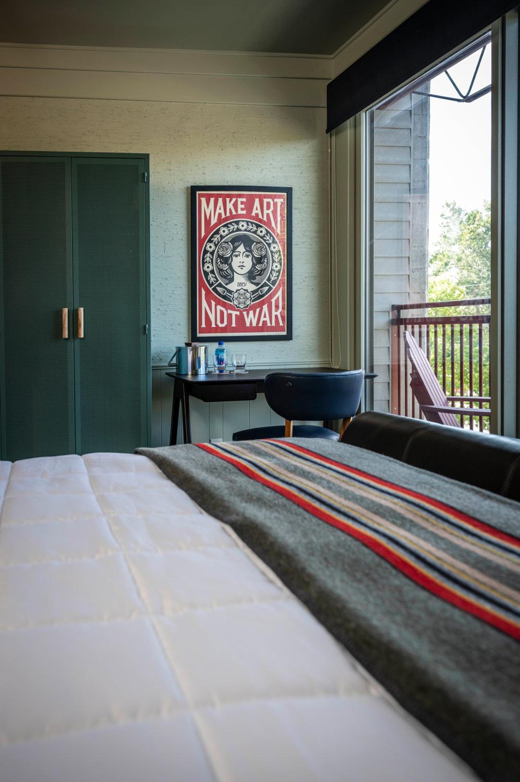 Queen Room with Balcony