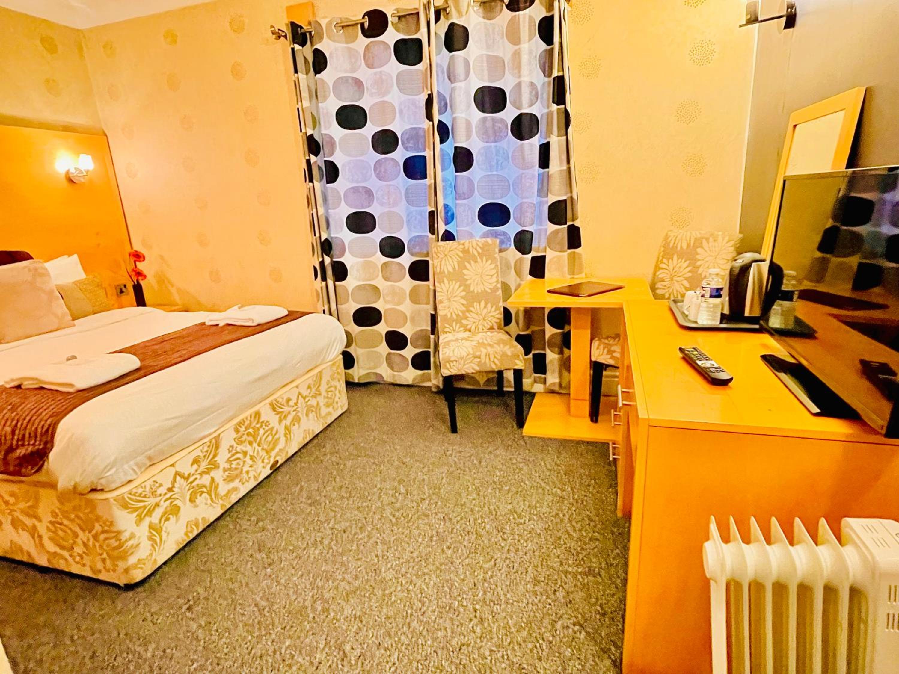 Double Room - Photo 3