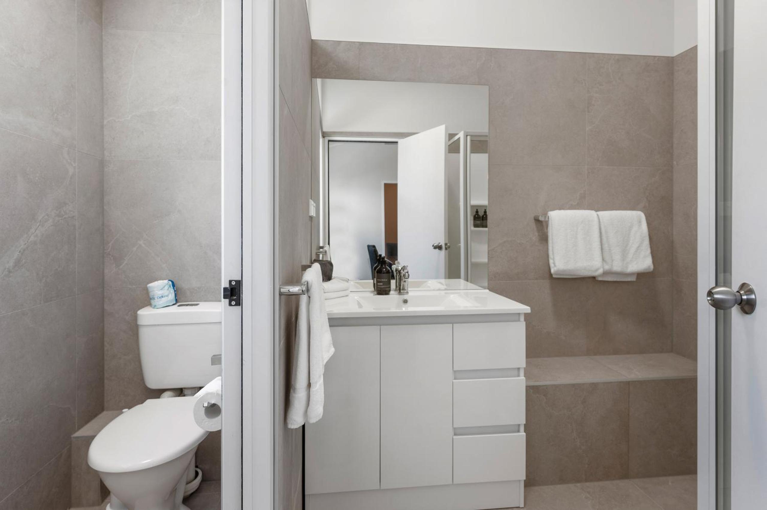 Two-Bedroom Apartment - Photo 3