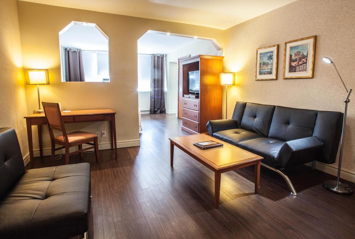 Junior Suite with King Bed photo 3