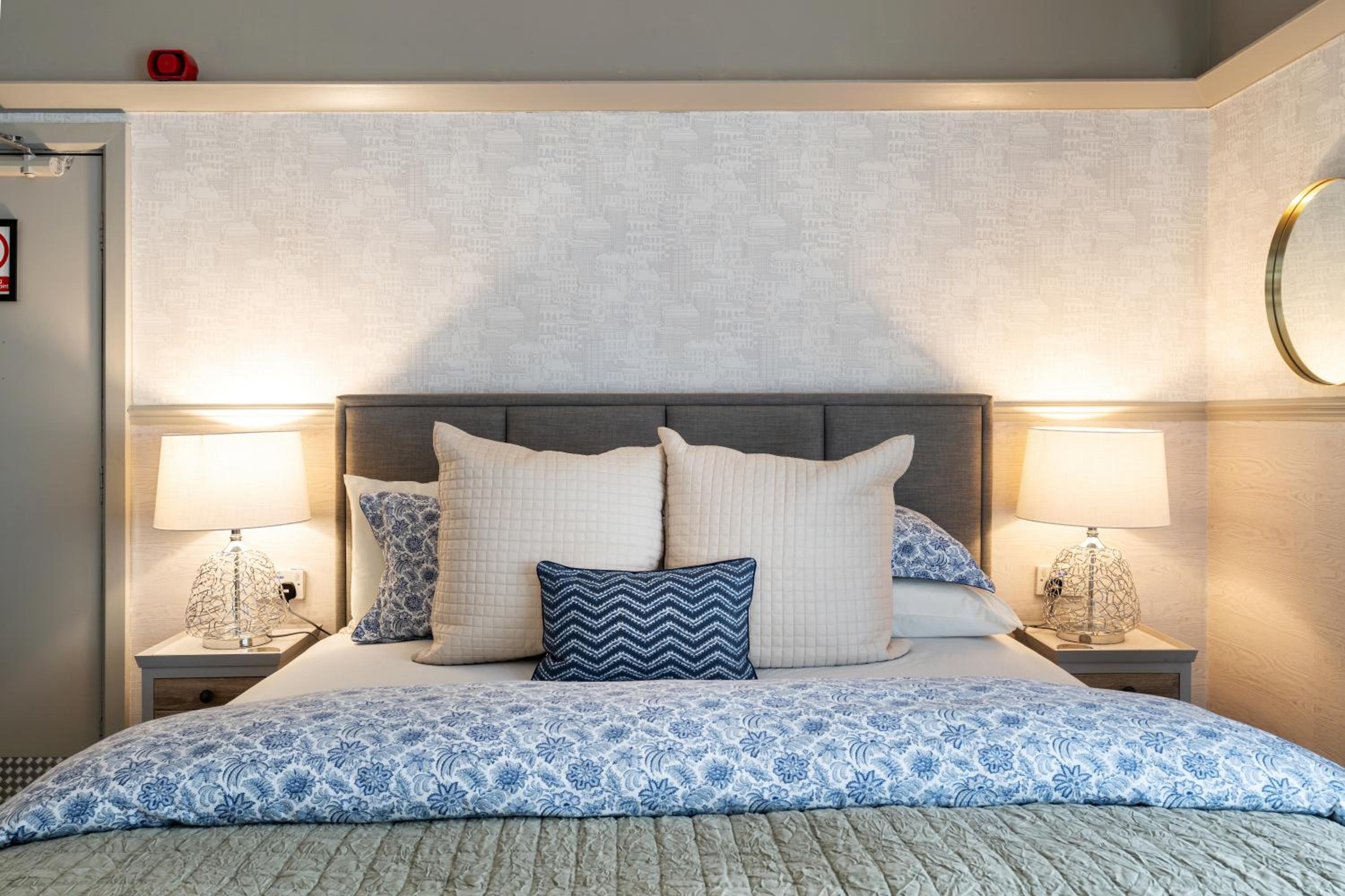 Superior Double Room - Photo 12