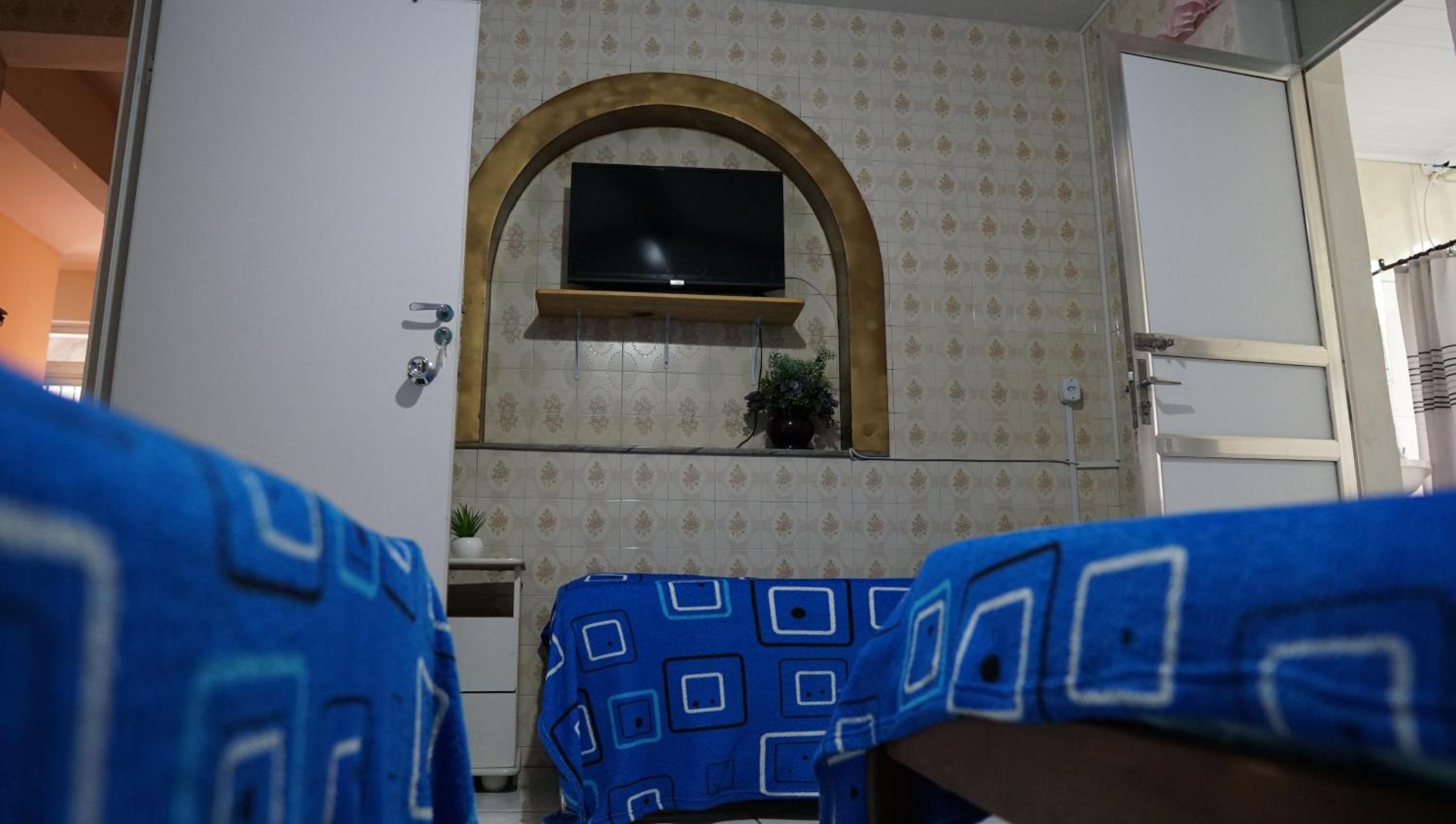 Family Room with Bathroom - Photo 11