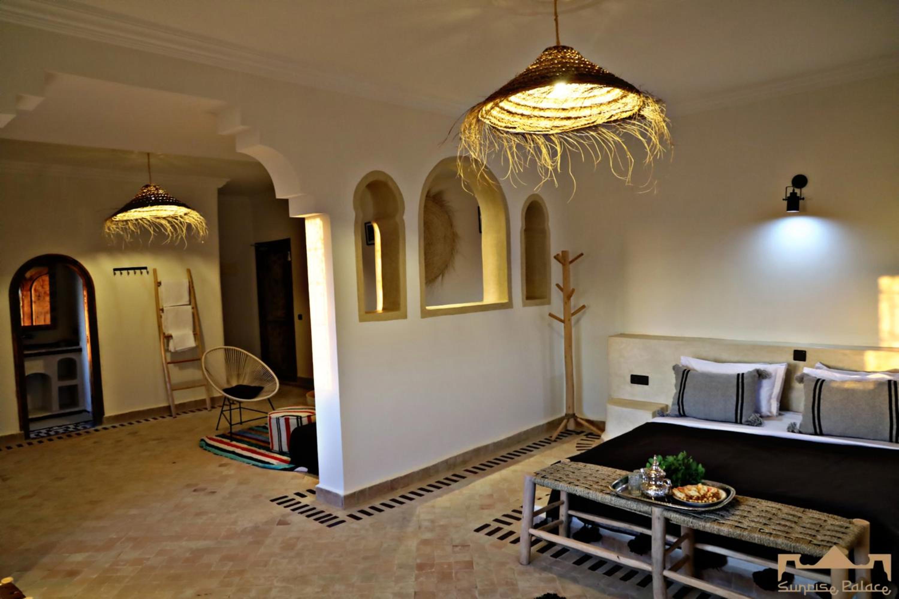 Deluxe Double or Twin Room - Photo 2