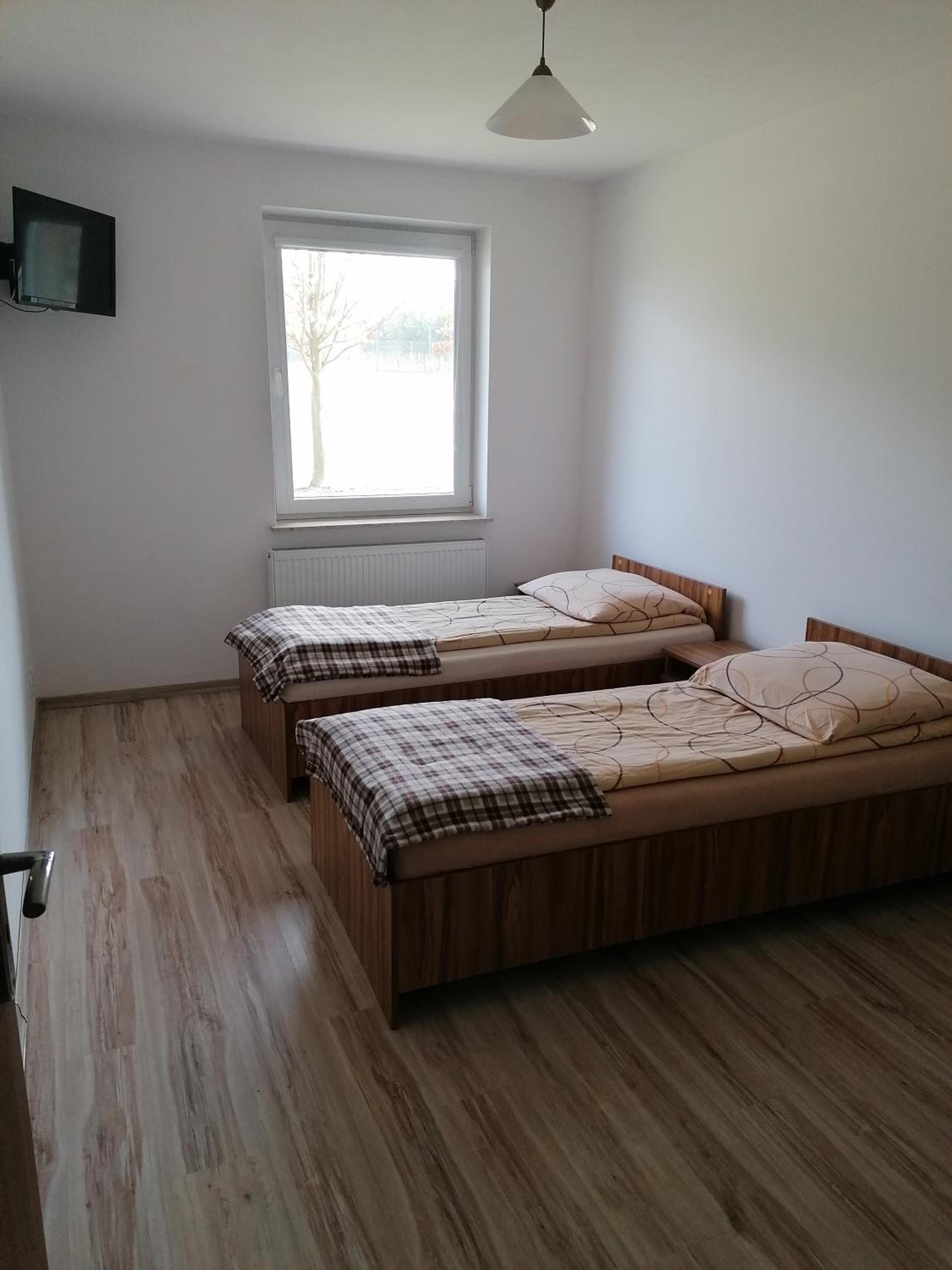 Small Twin Room - Photo 15