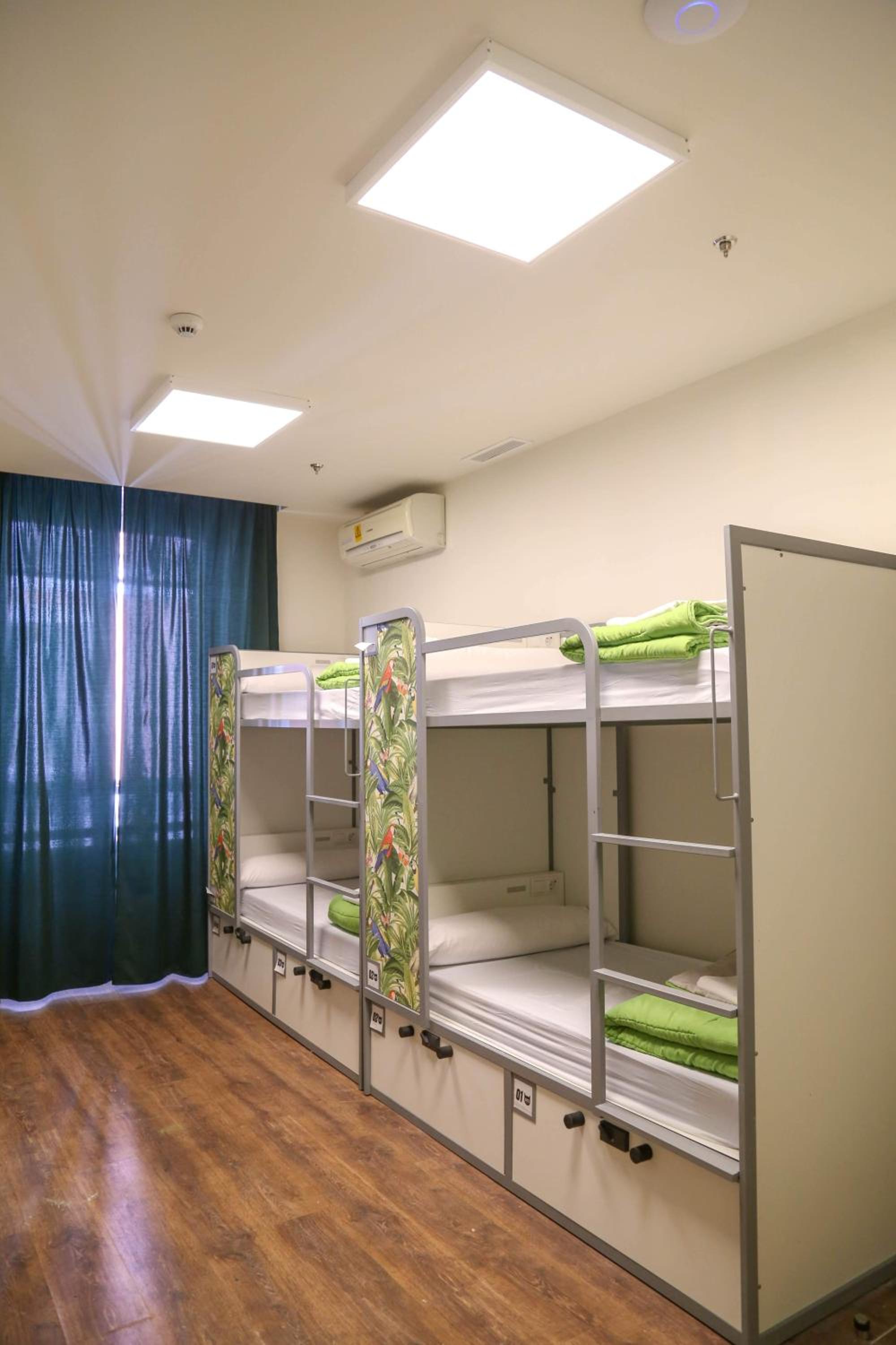 Single Bed in 5-Bed Mixed Dormitory Room photo 2