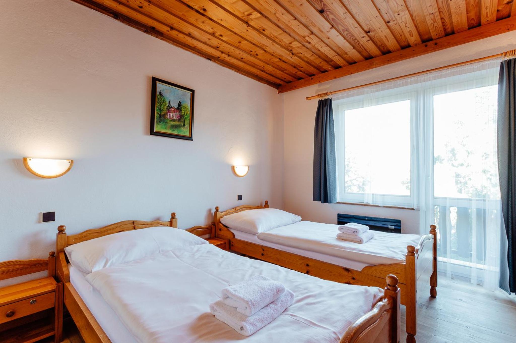 Twin Room with Balcony - Photo 1