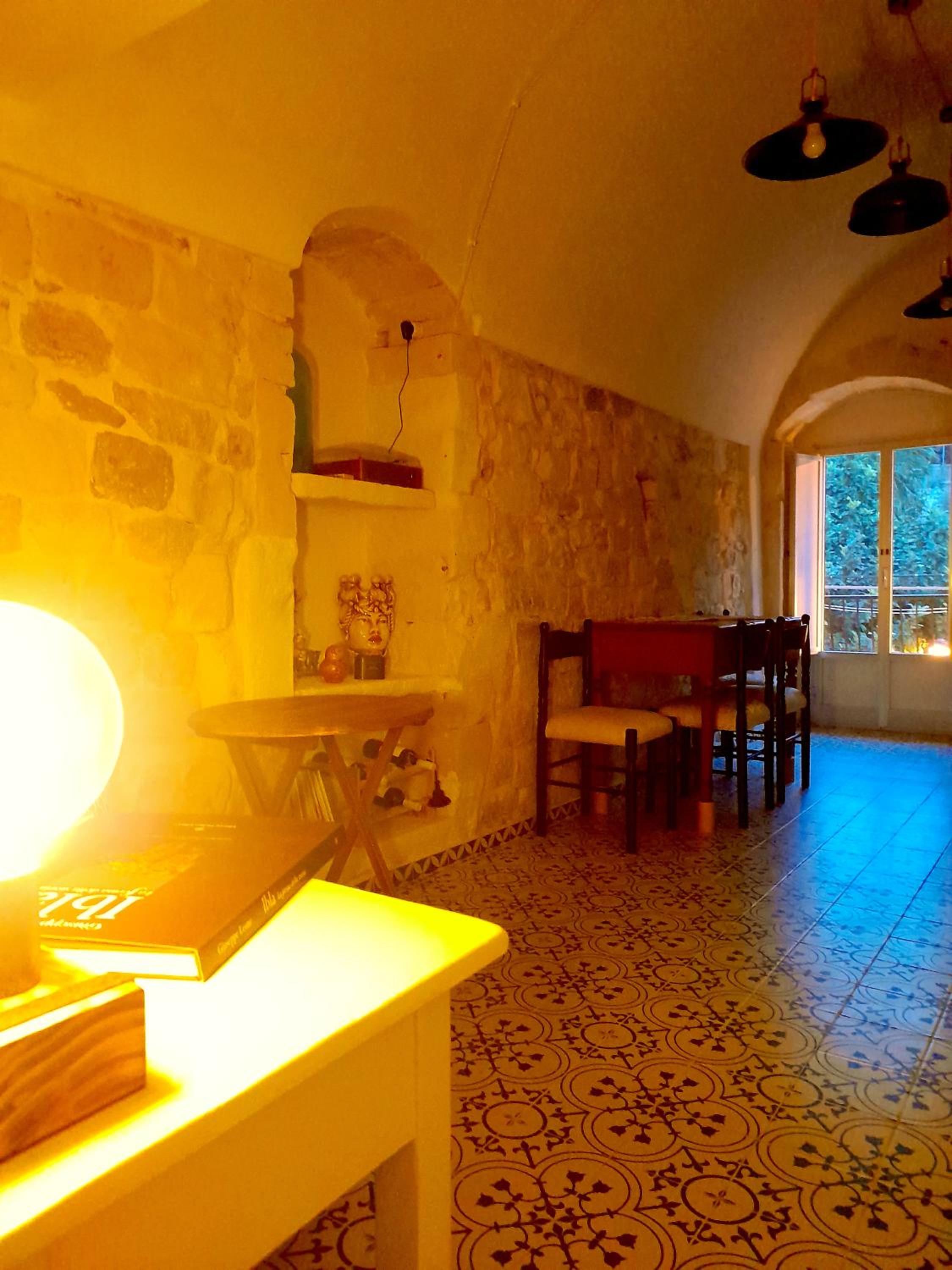 One-Bedroom House - Photo 37