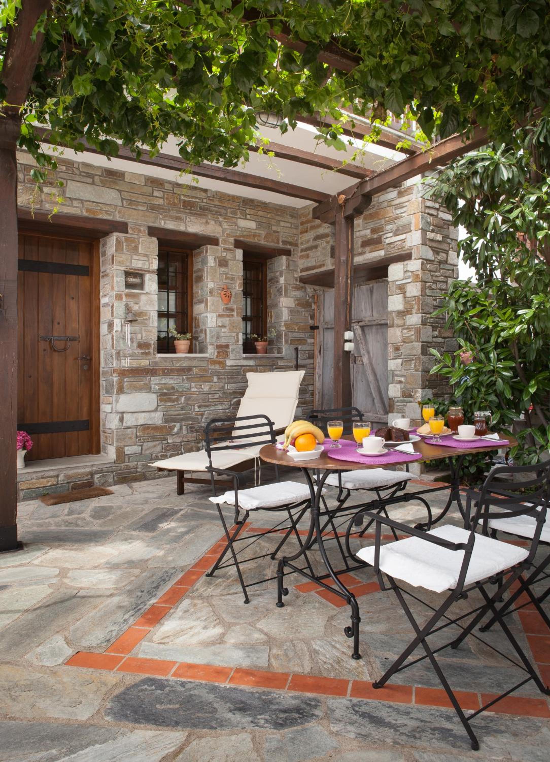 Family Apartment with Patio photo 1