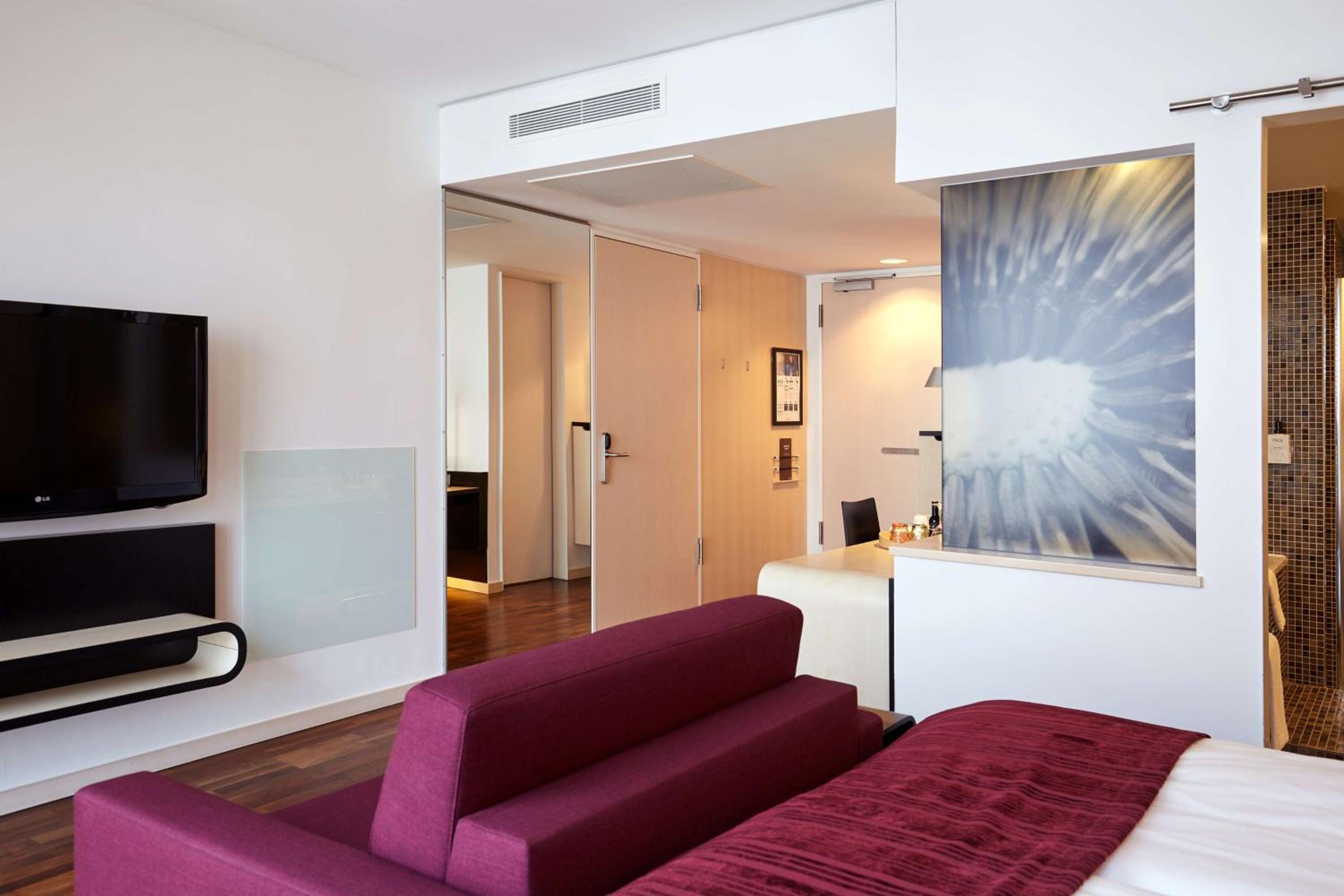 Junior Suite thumbnail 6