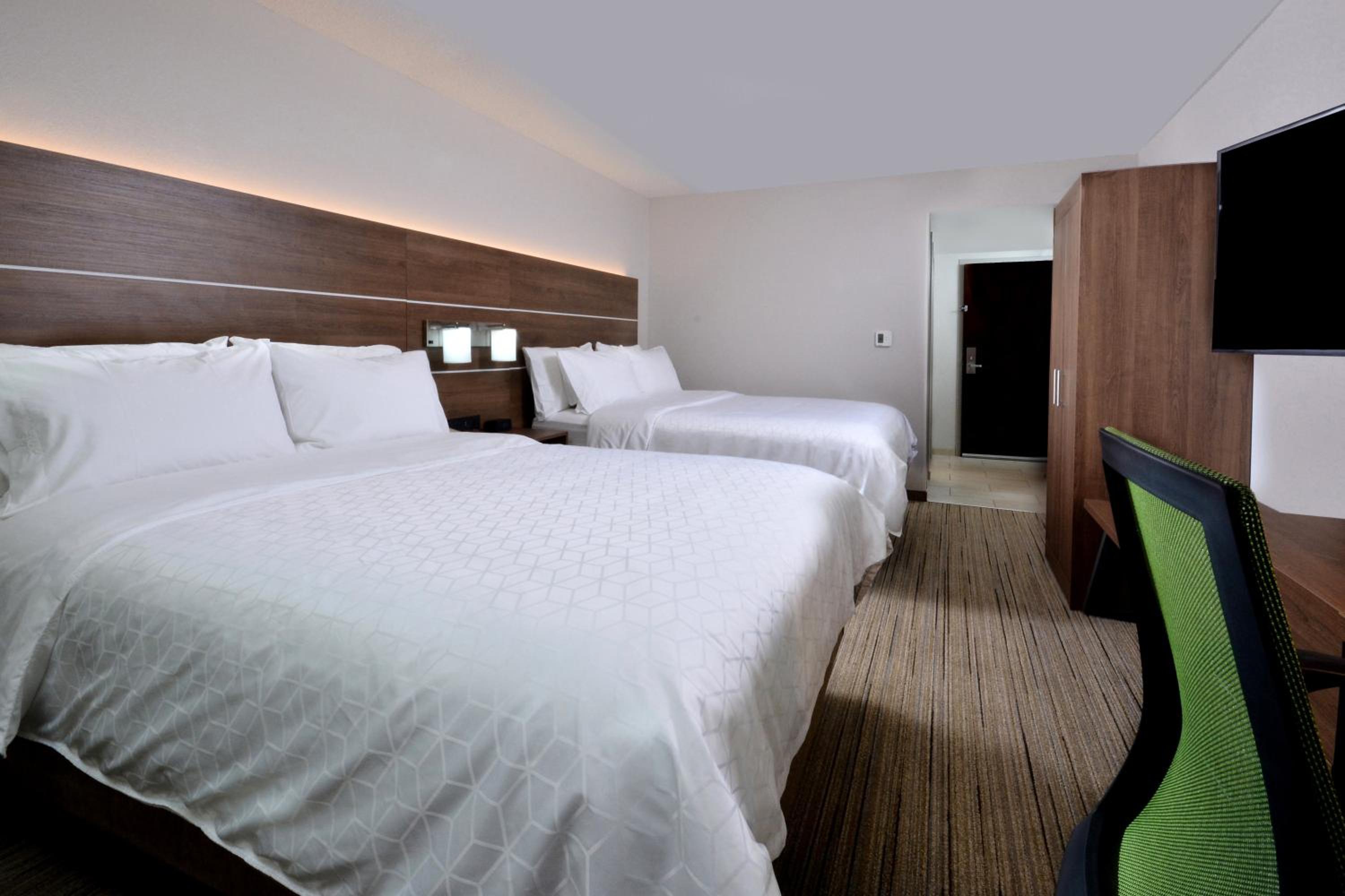 Standard Queen Room with Two Queen Beds - Photo 1