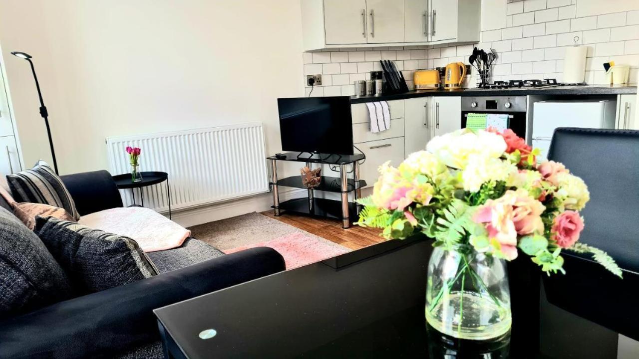 One-Bedroom Apartment - Photo 6