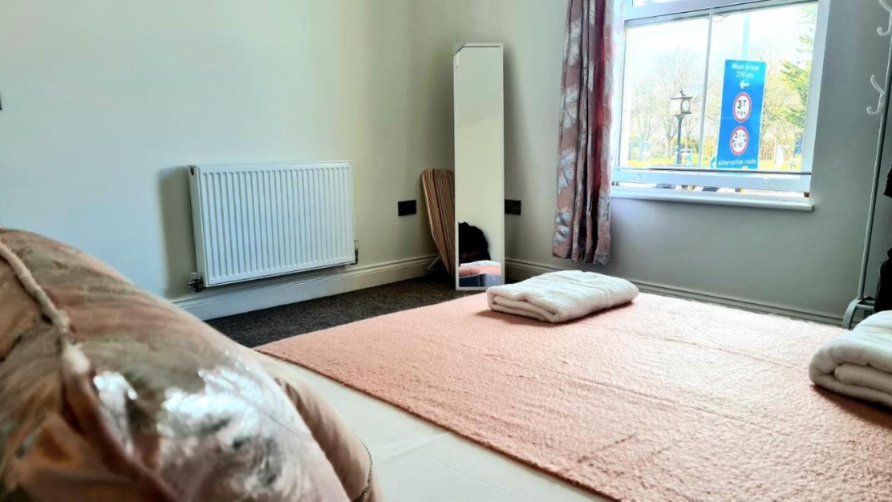 One-Bedroom Apartment - Photo 9
