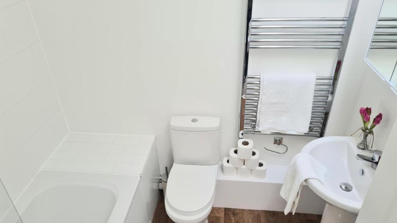 One-Bedroom Apartment - Photo 11