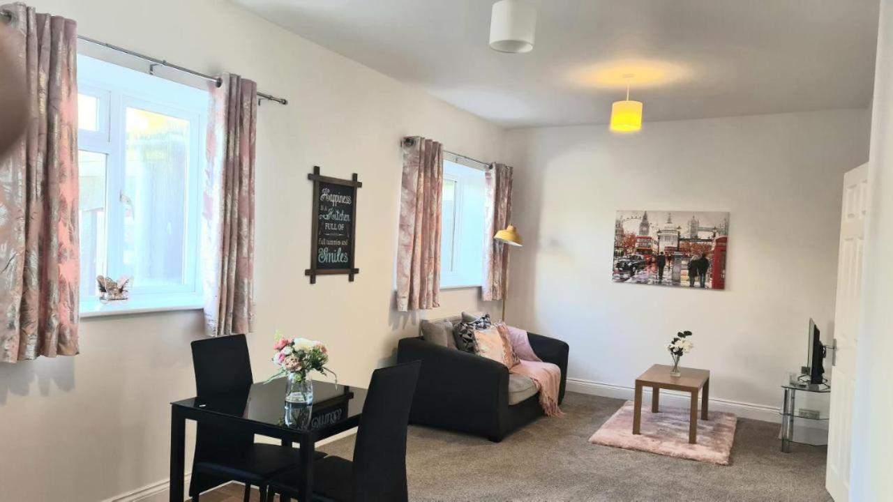 One-Bedroom Apartment - Photo 16
